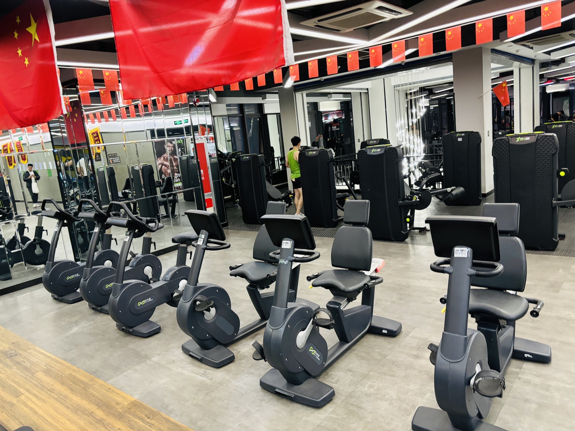 场地封面-鲲鹏美仕莱健身(南京燕子矶花园城店)