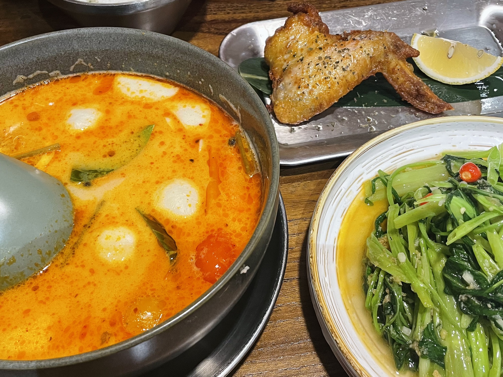 半口泰式茶餐厅(圣湖店)