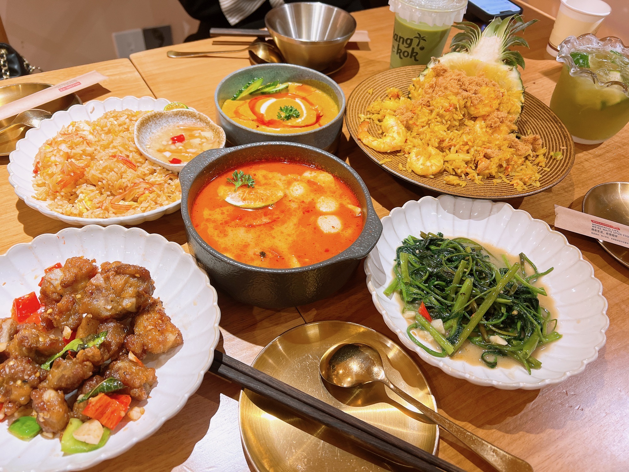 半口泰式茶餐厅(圣湖店)