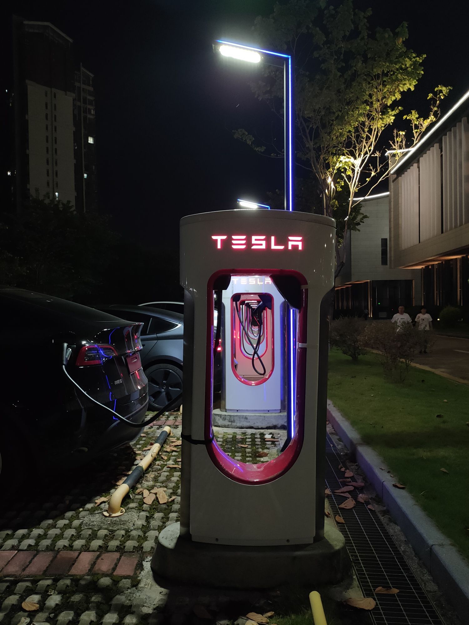 特斯拉超级充电站(梅州世界客商中心)