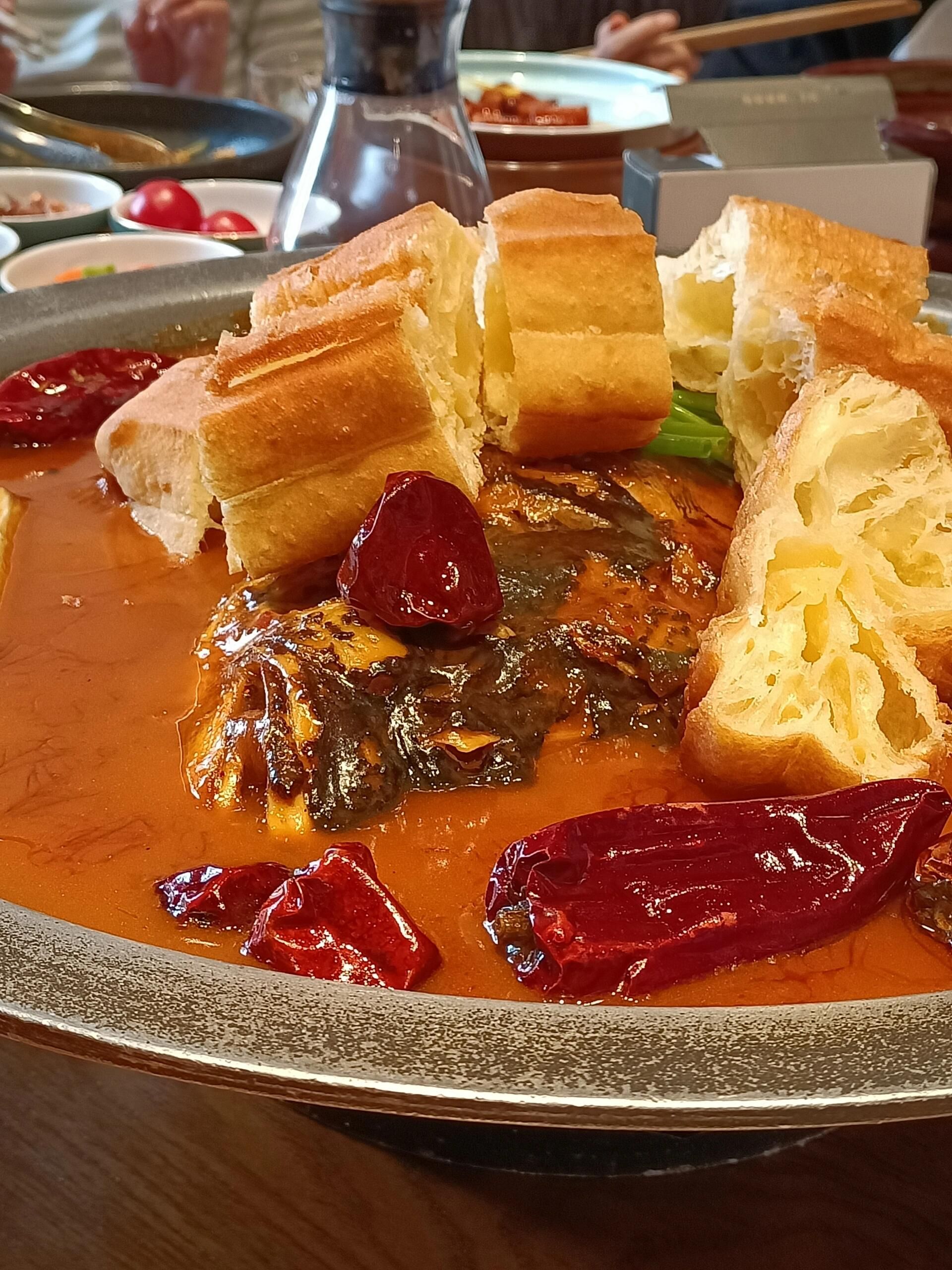 巴彦淖尔市临河区昊隐廷川菜馆(奥林国际四区店)