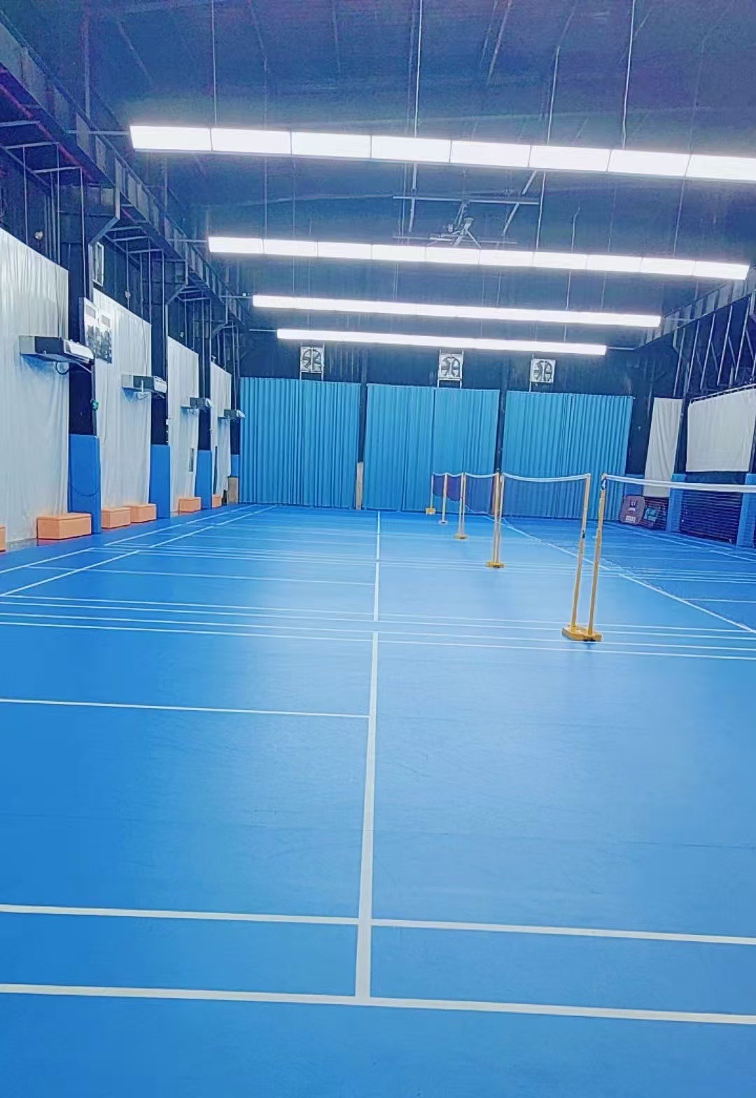 场地封面-羽飒羽毛球馆