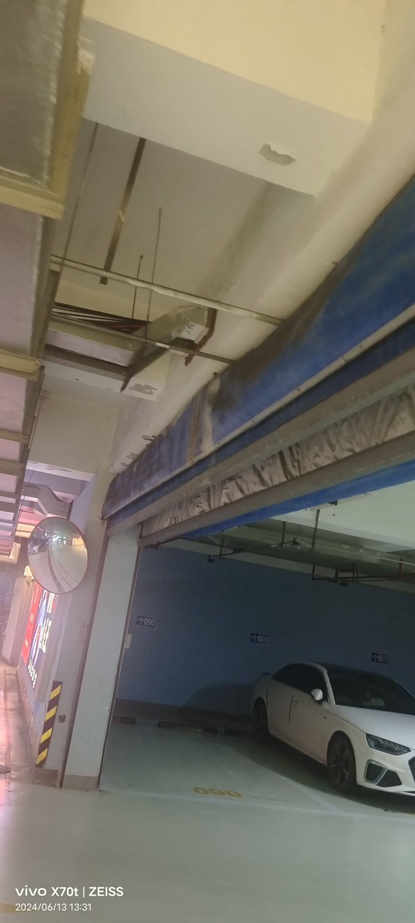 宁波文化广场地下停车场