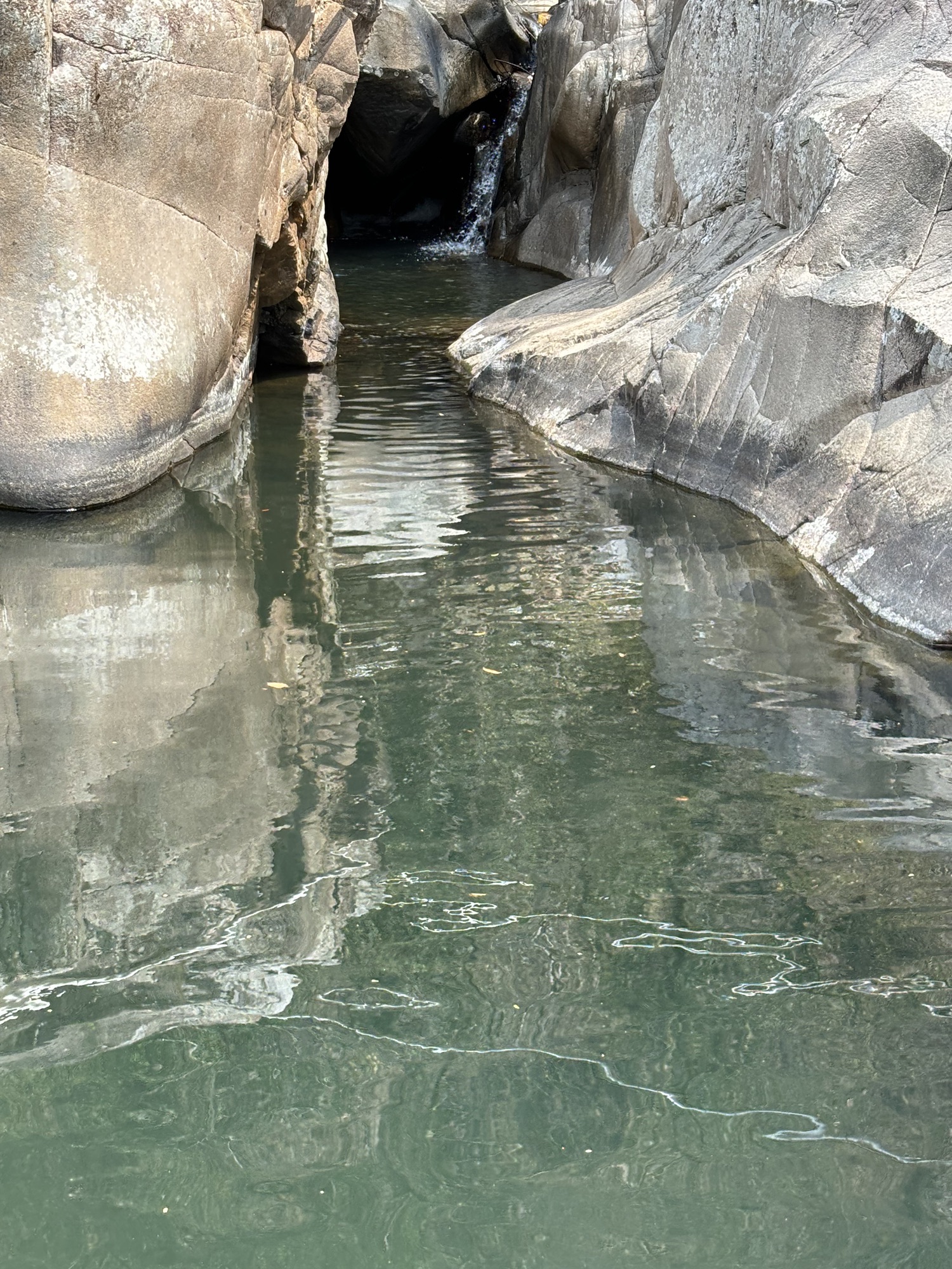 六罗峡谷旅行图片 3