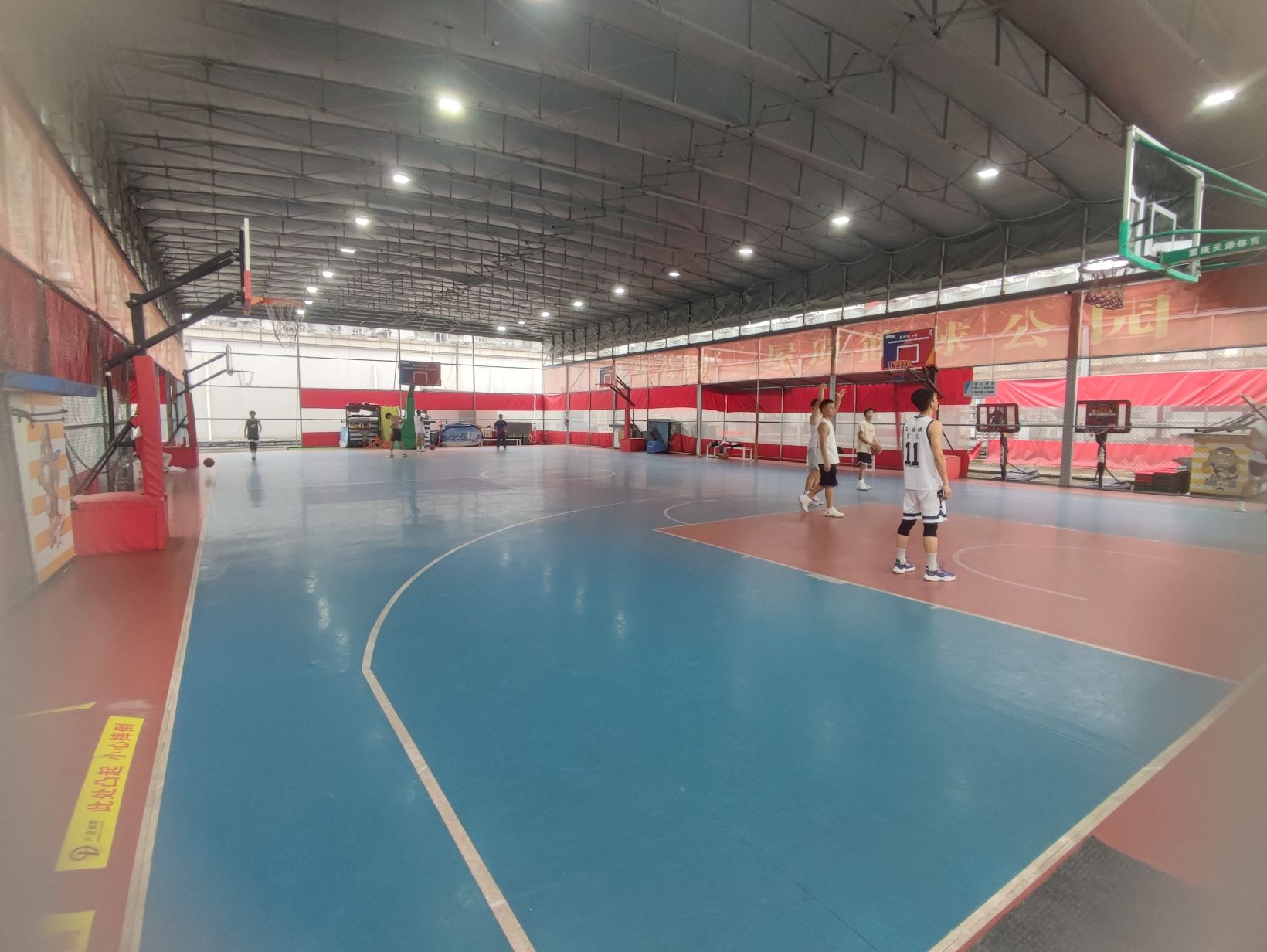 场地封面-印象汇屋顶篮球公园(德进二支路店)