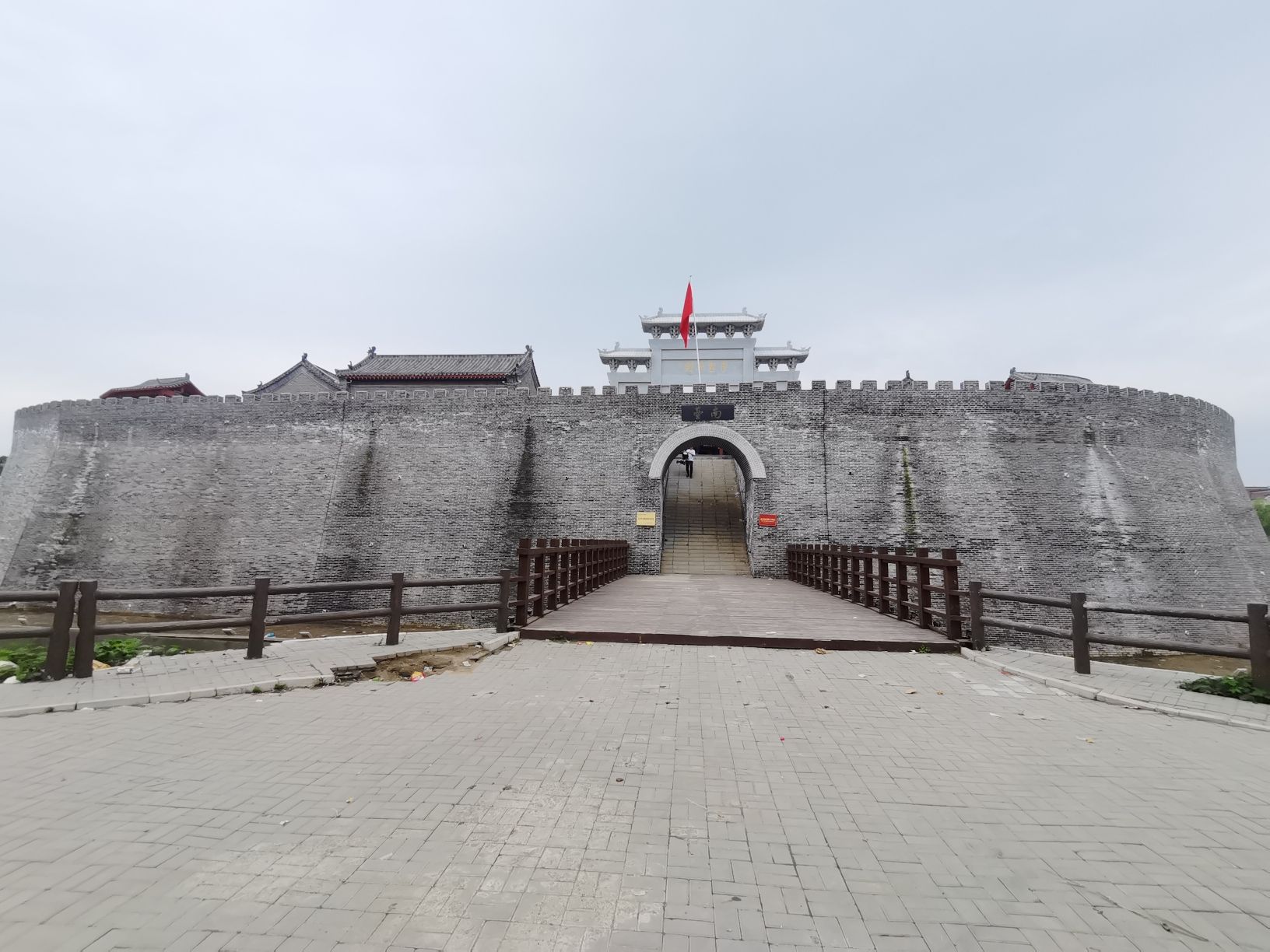 红色水东文旅小镇旅行图片 2