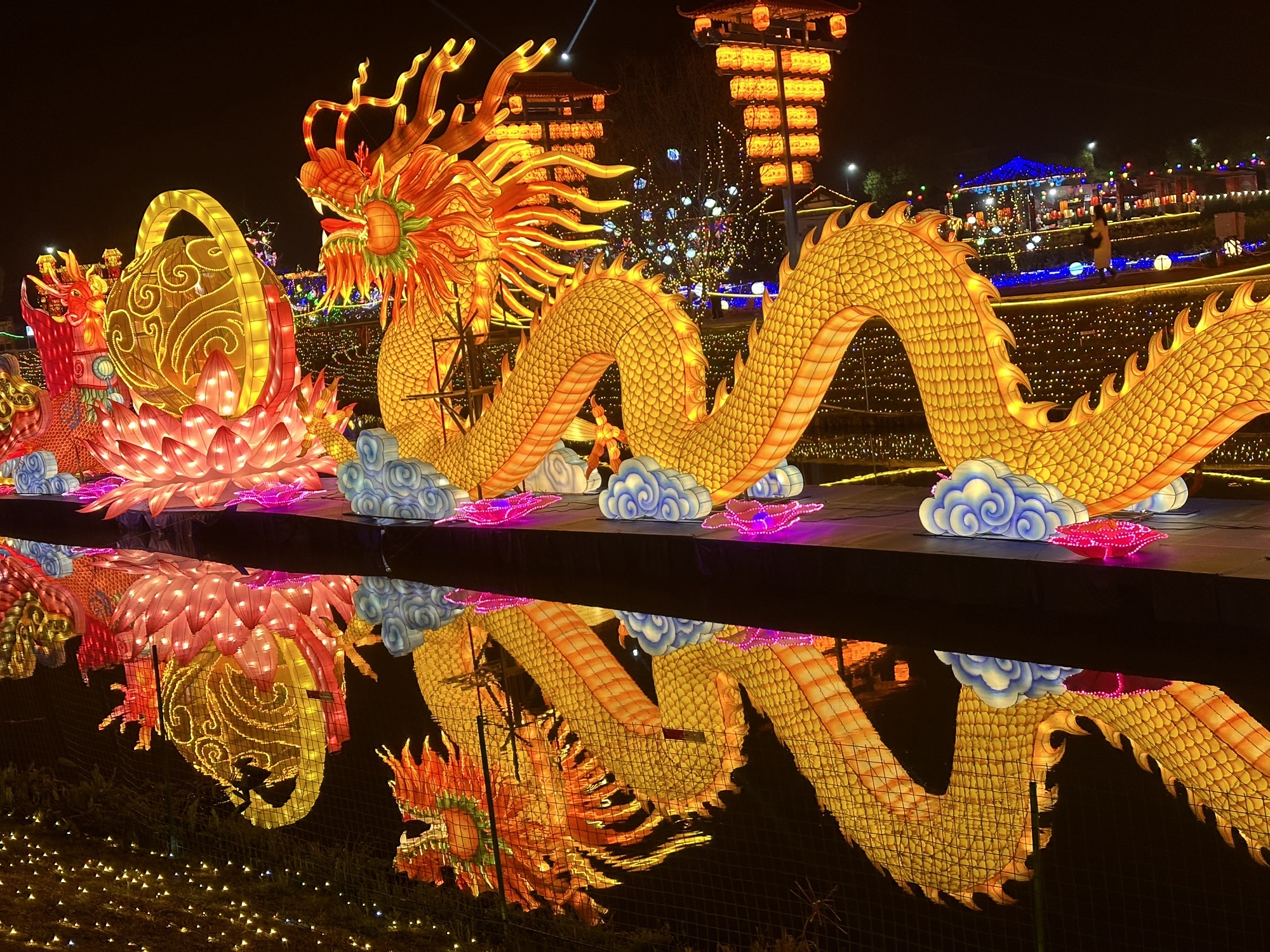 曹村镇花灯公园景区旅行图片 1