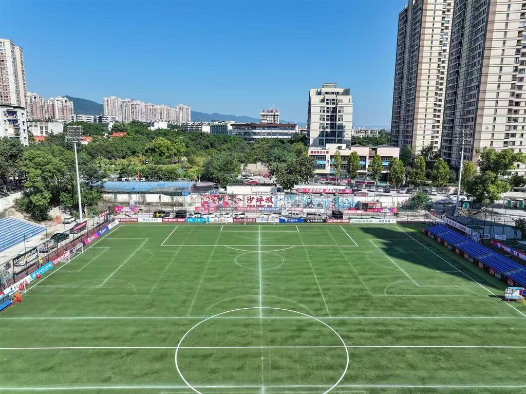 场地封面-嘉陵足球场