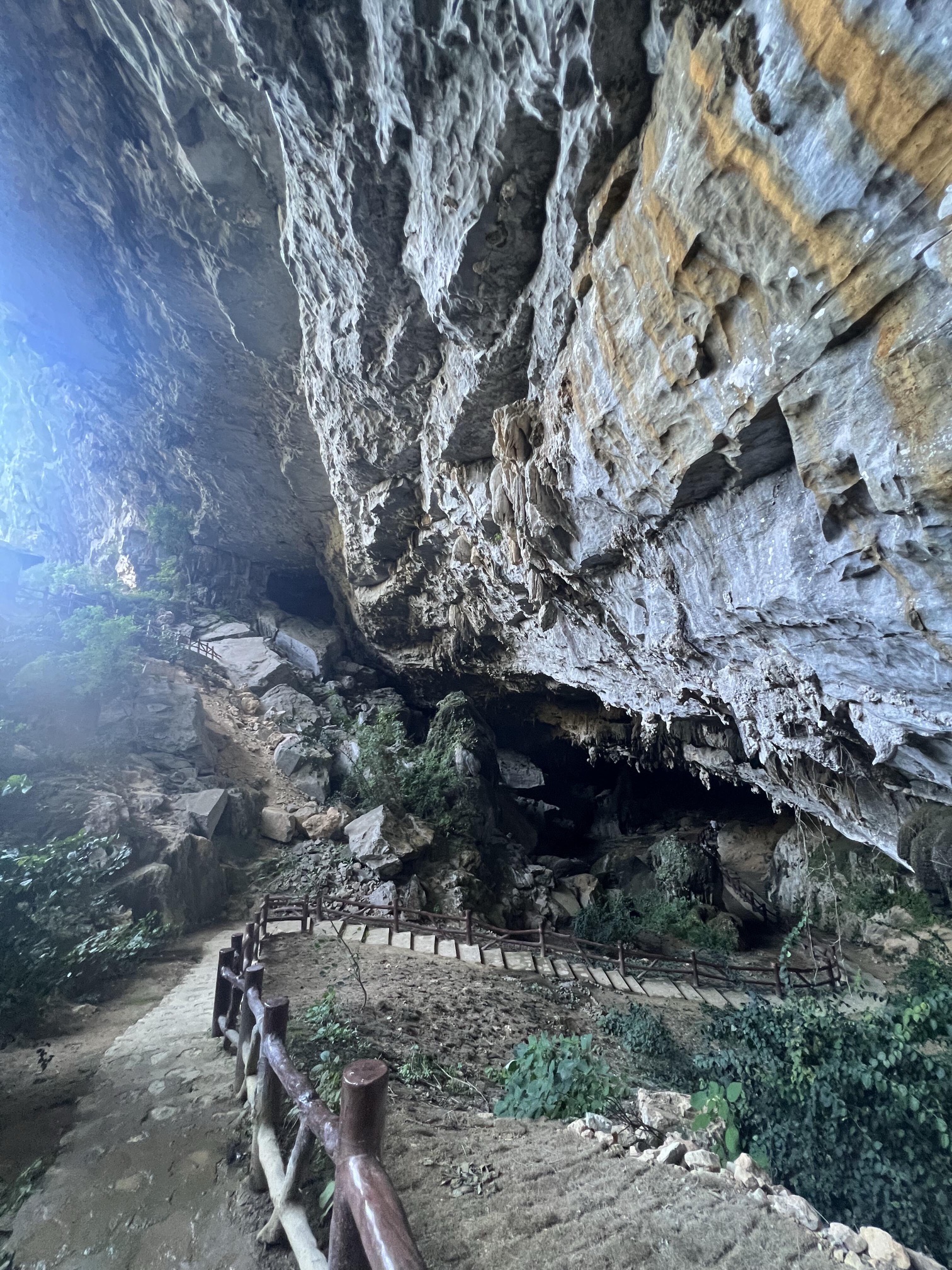 社更穿洞旅行图片 3