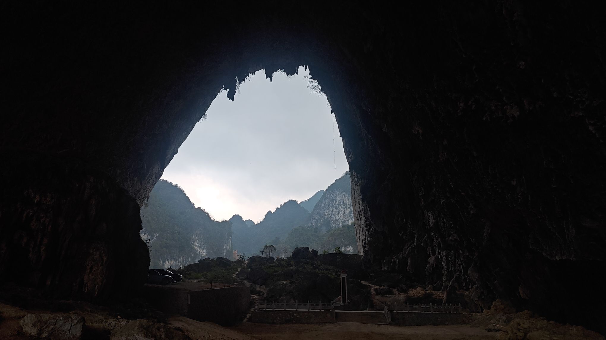 社更穿洞旅行图片 3