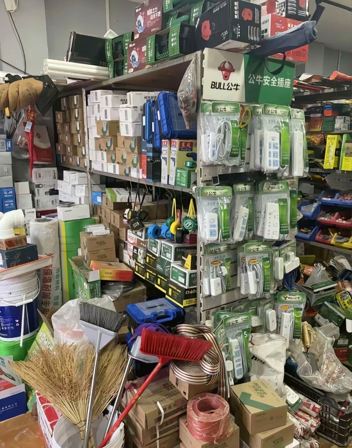 超龙五金(乐家八角MALL店)