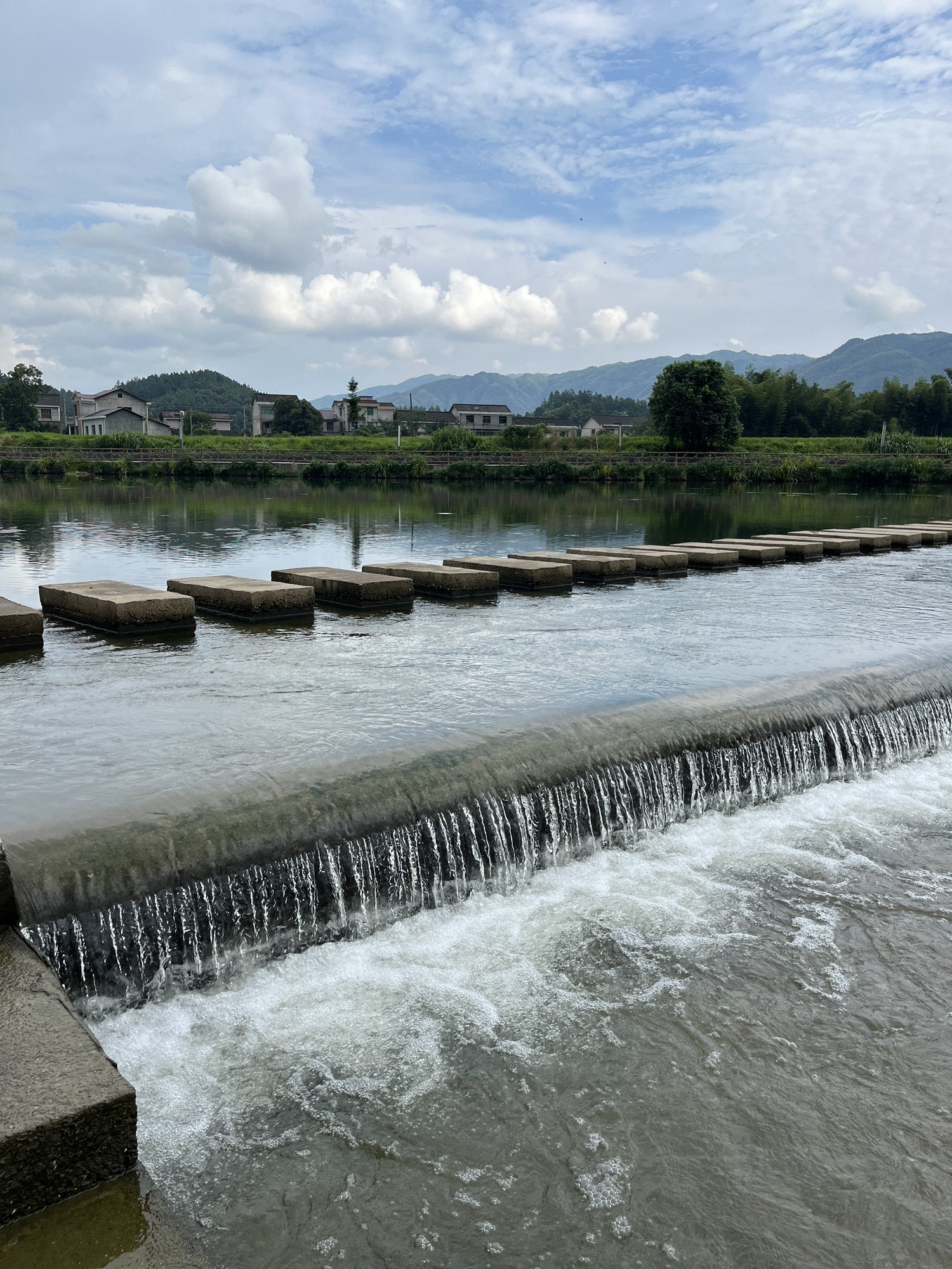 画里小河·网红叠水坝旅行图片 1