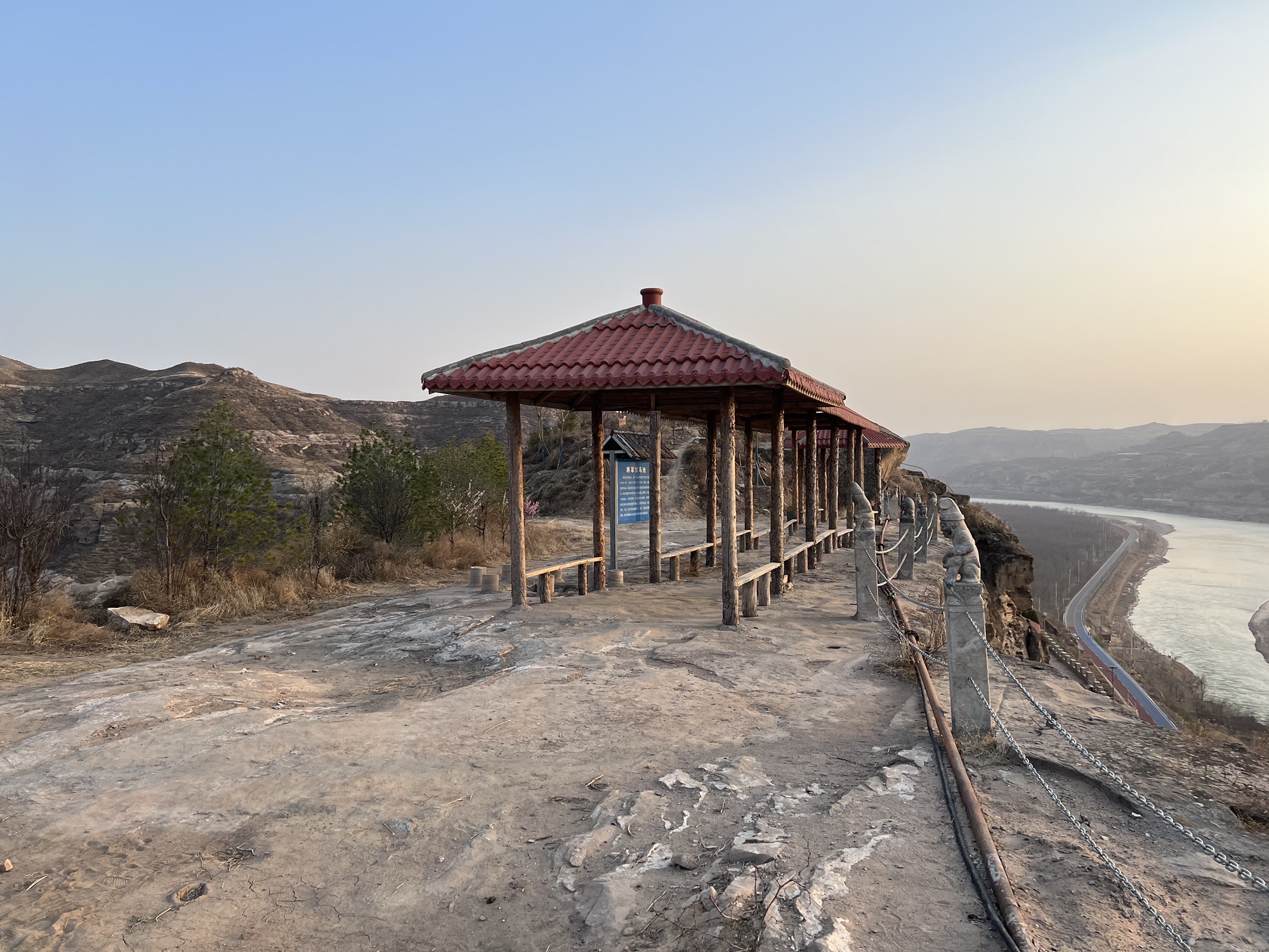 黄河奇石湾景区