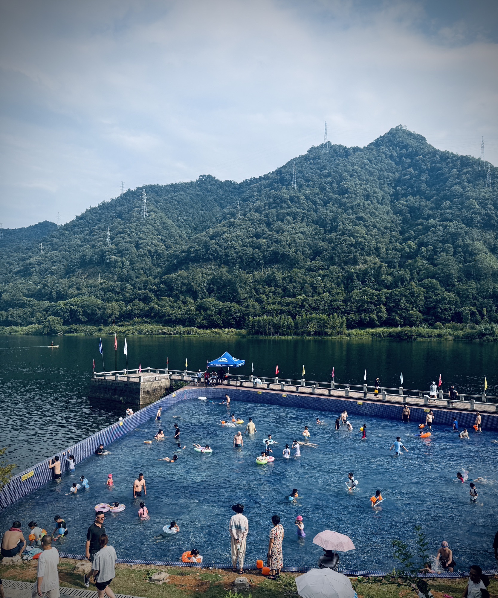 推荐场地-新安绿道夏日冬泳基地