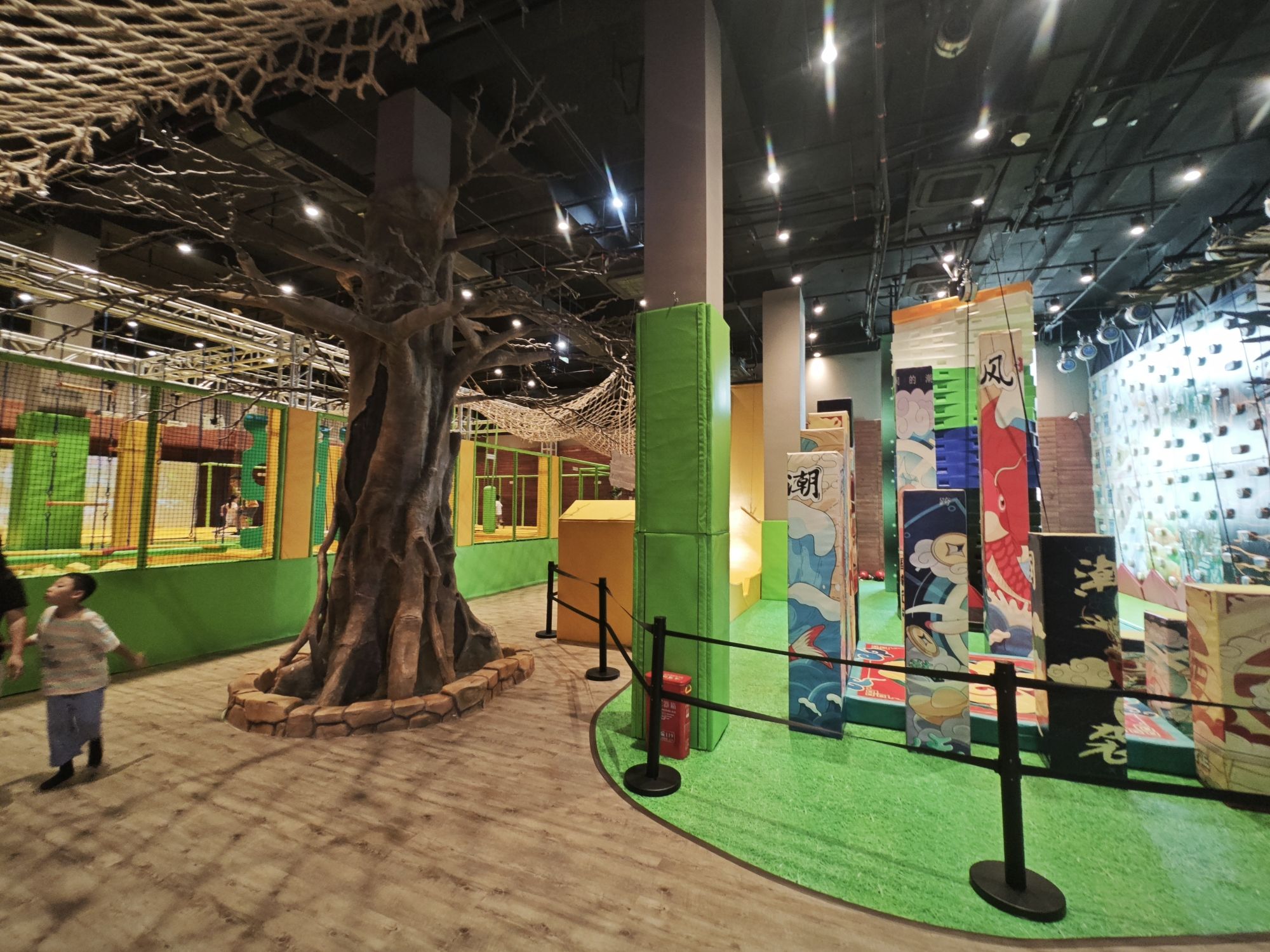 场地封面-奇幻丛林家庭游乐中心(佛罗伦萨小镇重庆名品奥特莱斯)