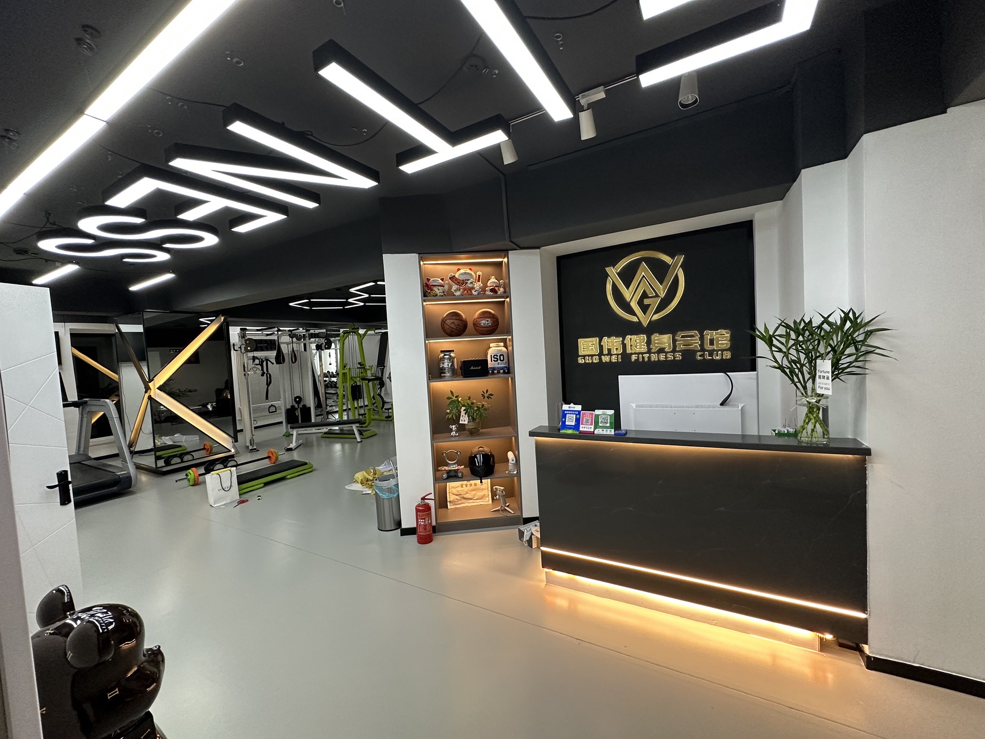 国伟健身会馆(万达广场店)