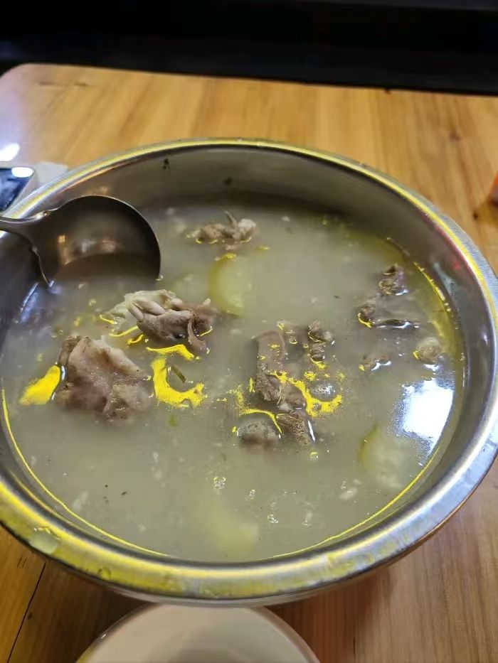 辉记饺子面馆