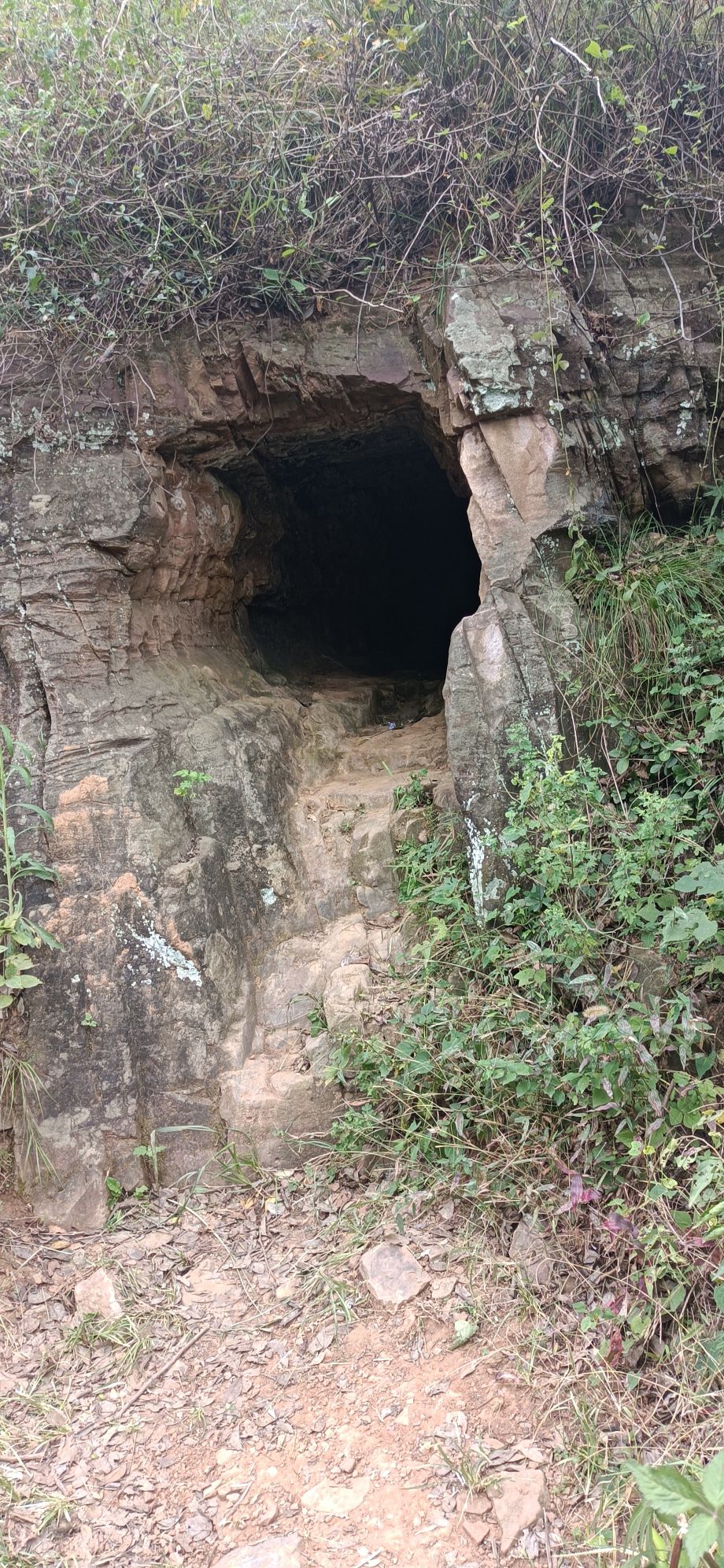 摞摞石溶洞旅行图片 1