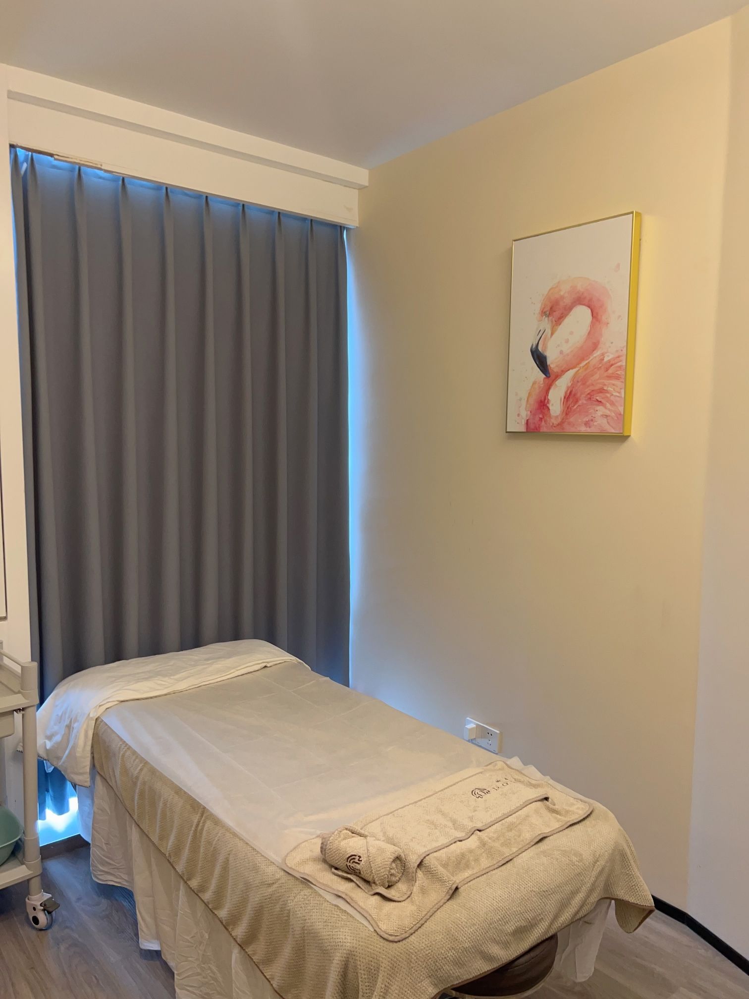 DOZE朵真皮肤管理·体型重塑中心(龙湖店)