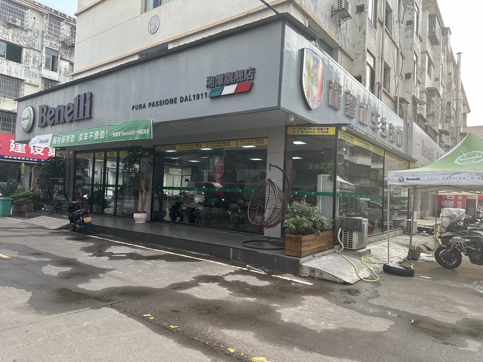 龍霆机车贝纳利湘潭旗舰店