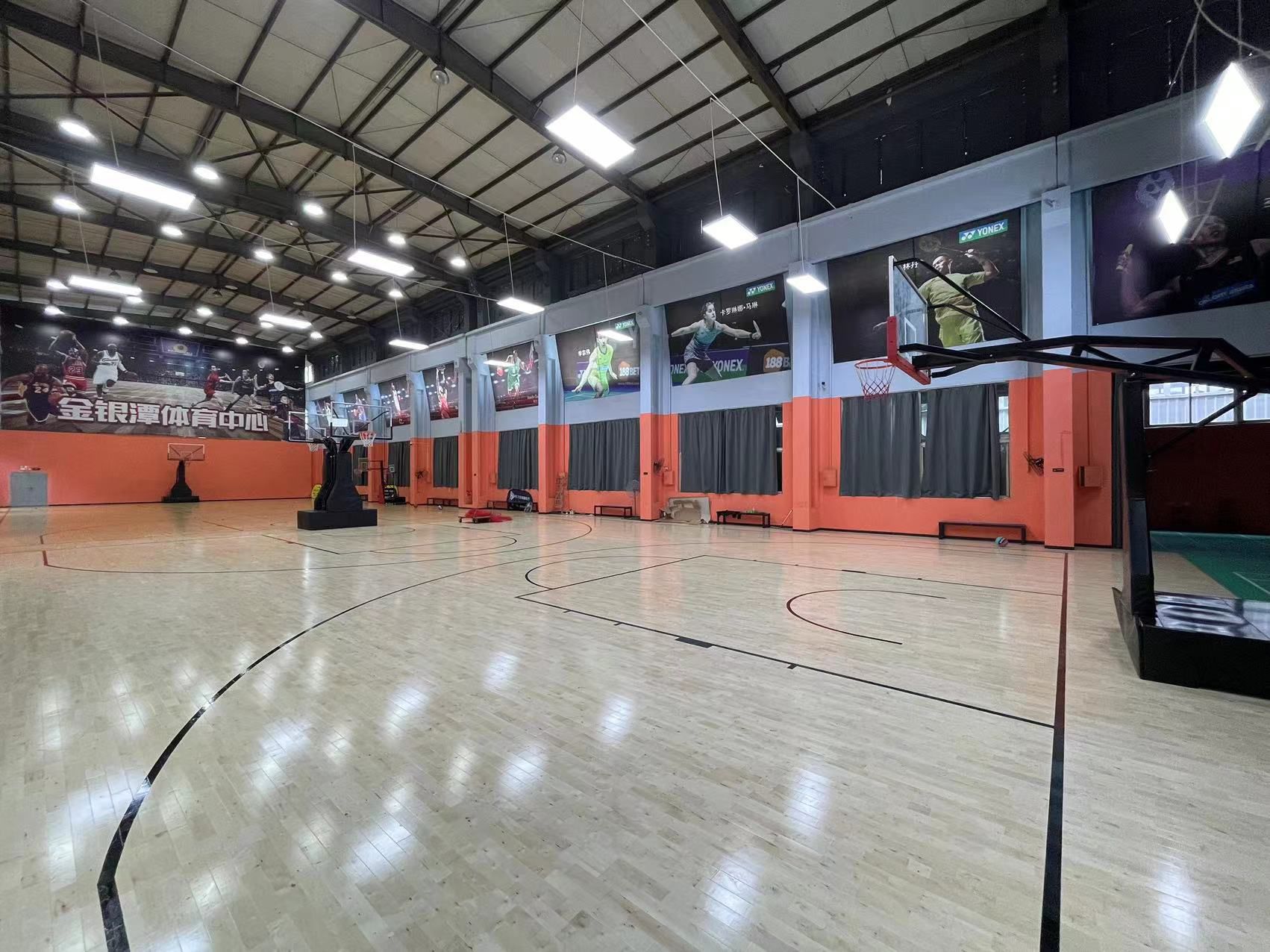 场地封面-金银潭体育中心