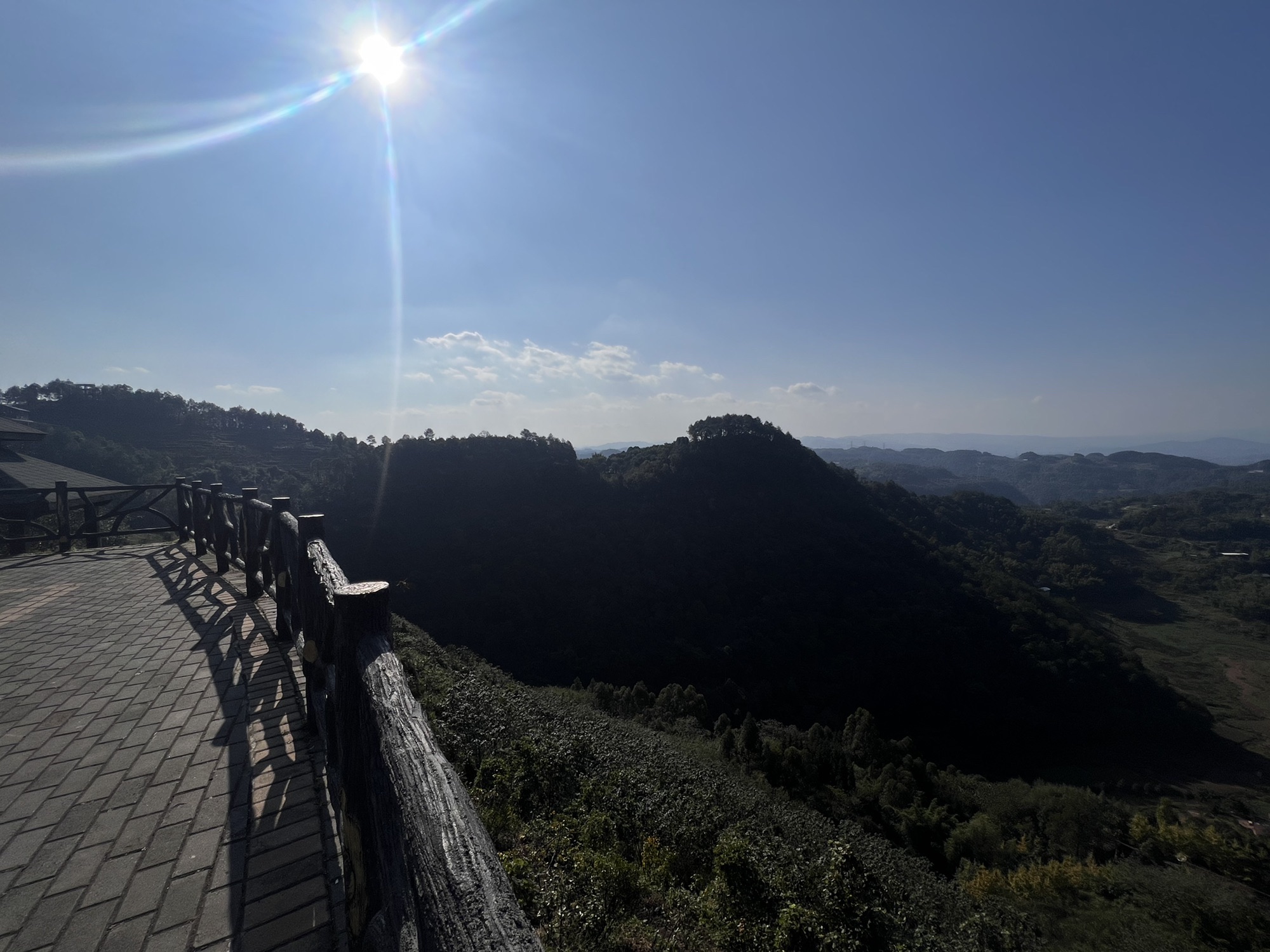 少峨湖观景台旅行图片 3