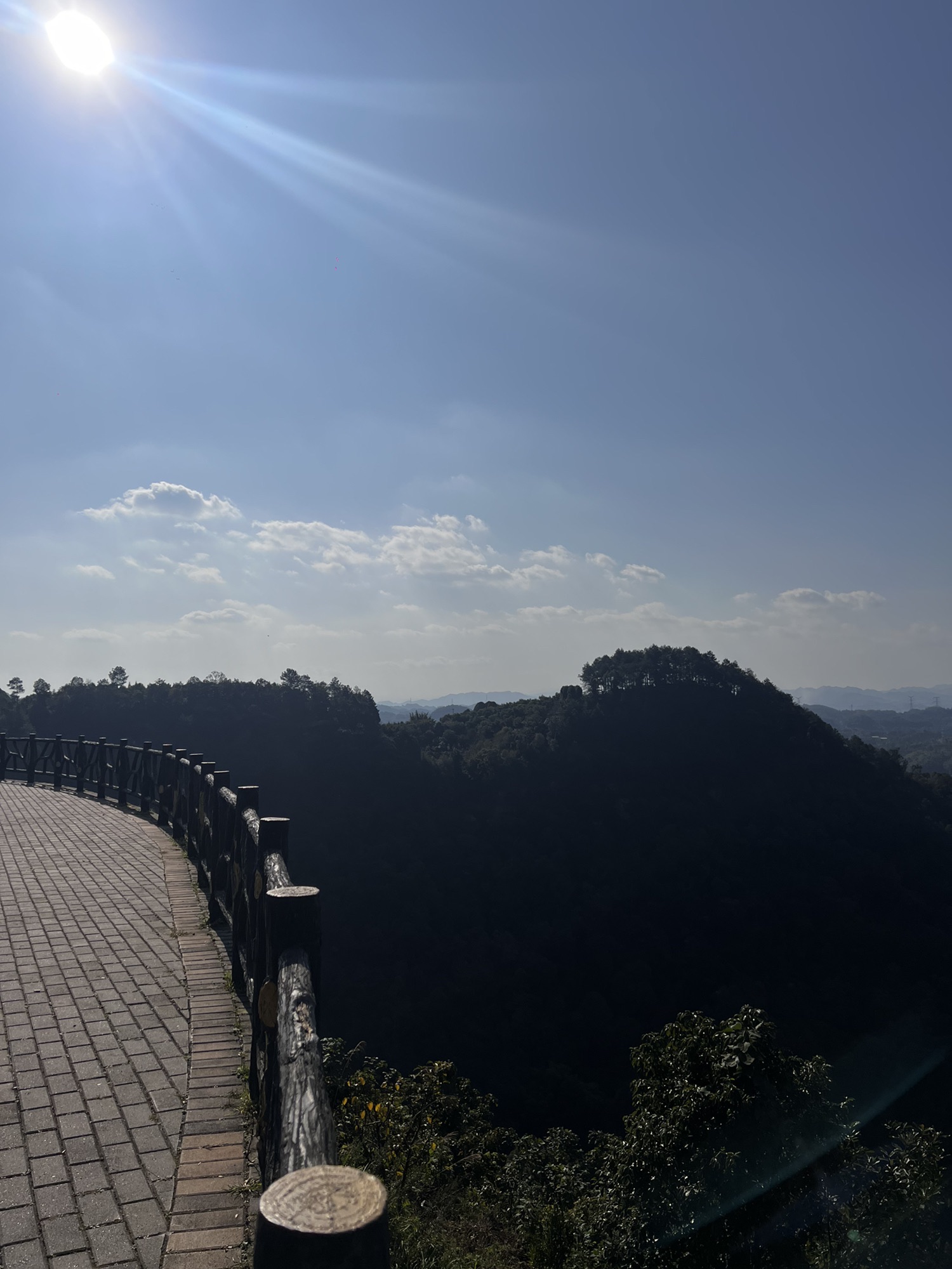 少峨湖观景台旅行图片 1