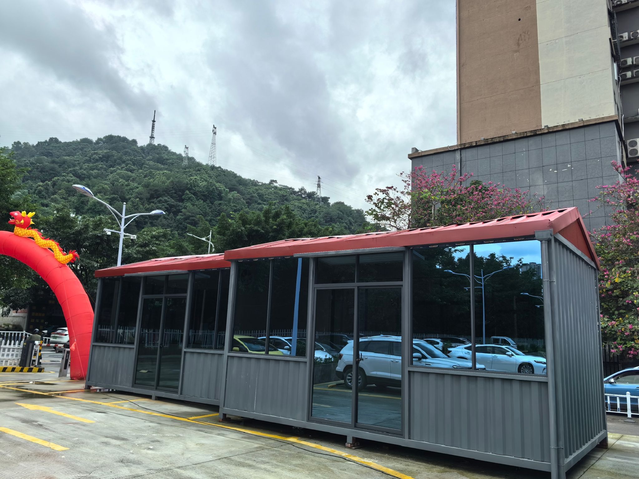 龙岩站停车场