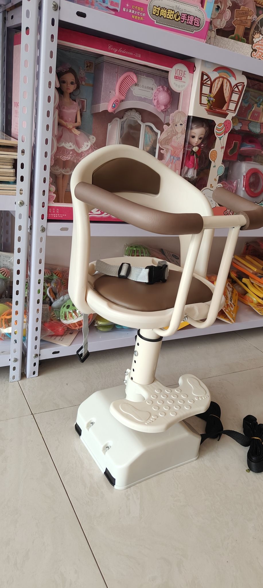 爱贝童车玩具城