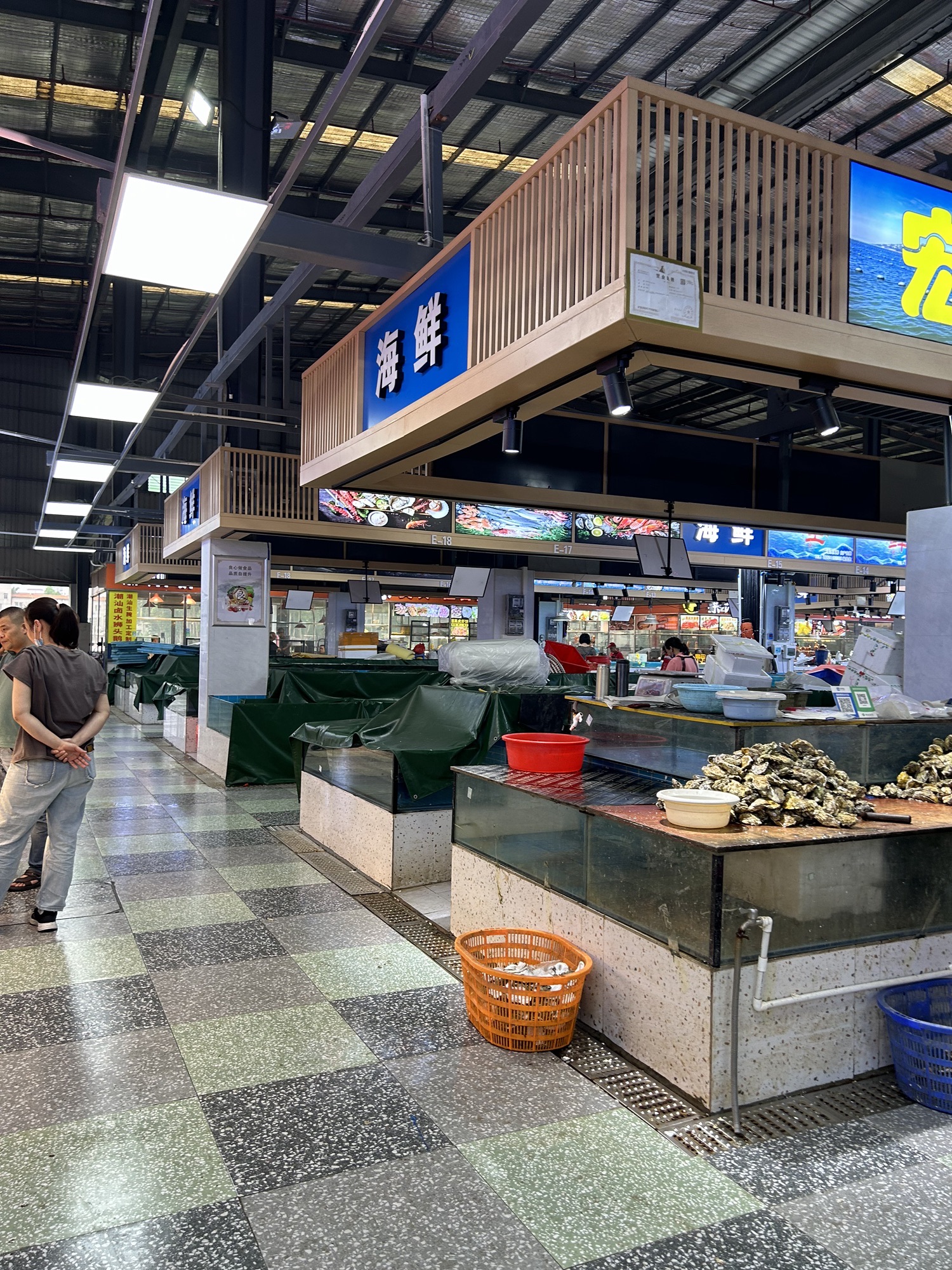 沙田镇金田海鲜市场