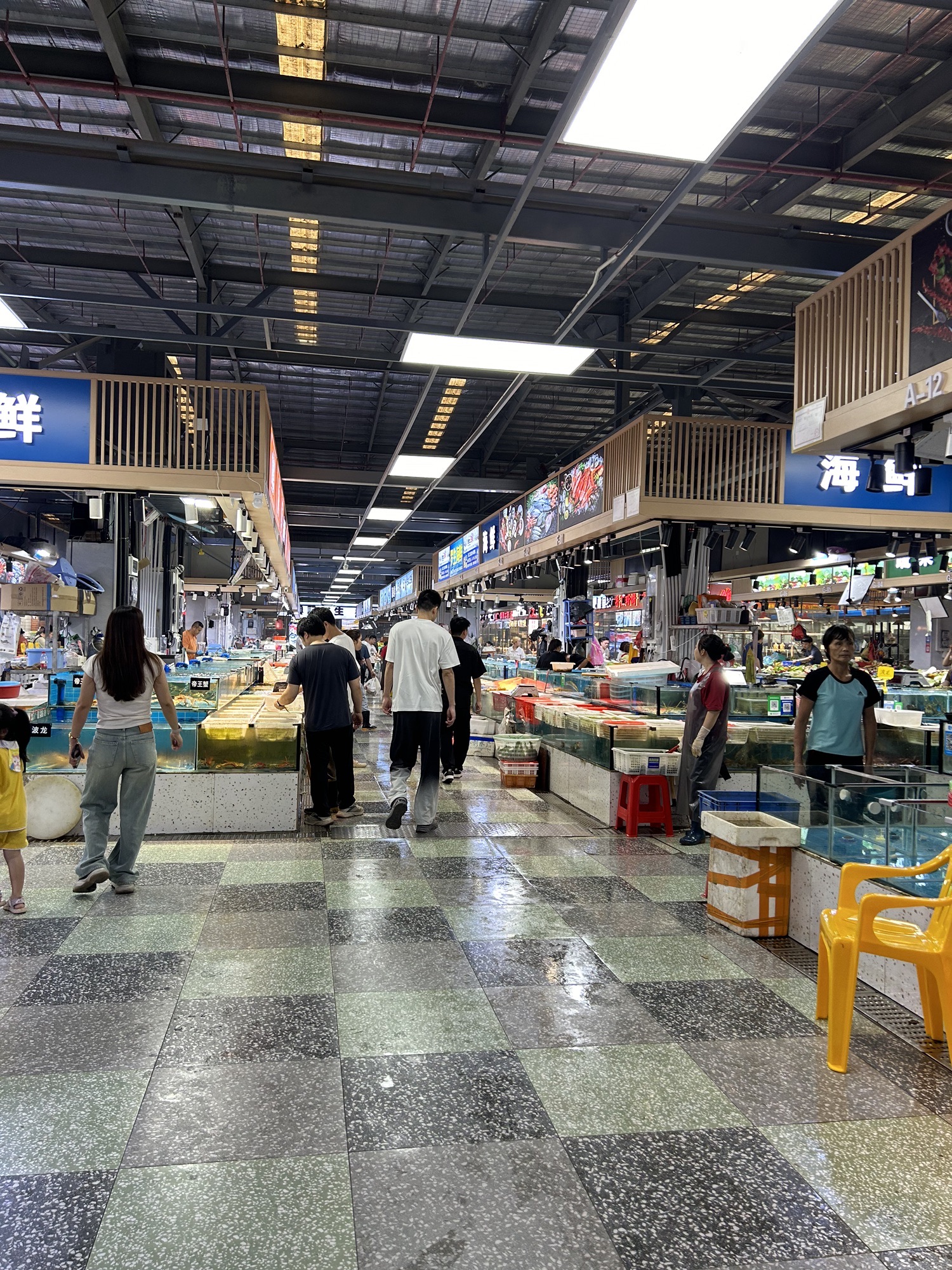 沙田镇金田海鲜市场