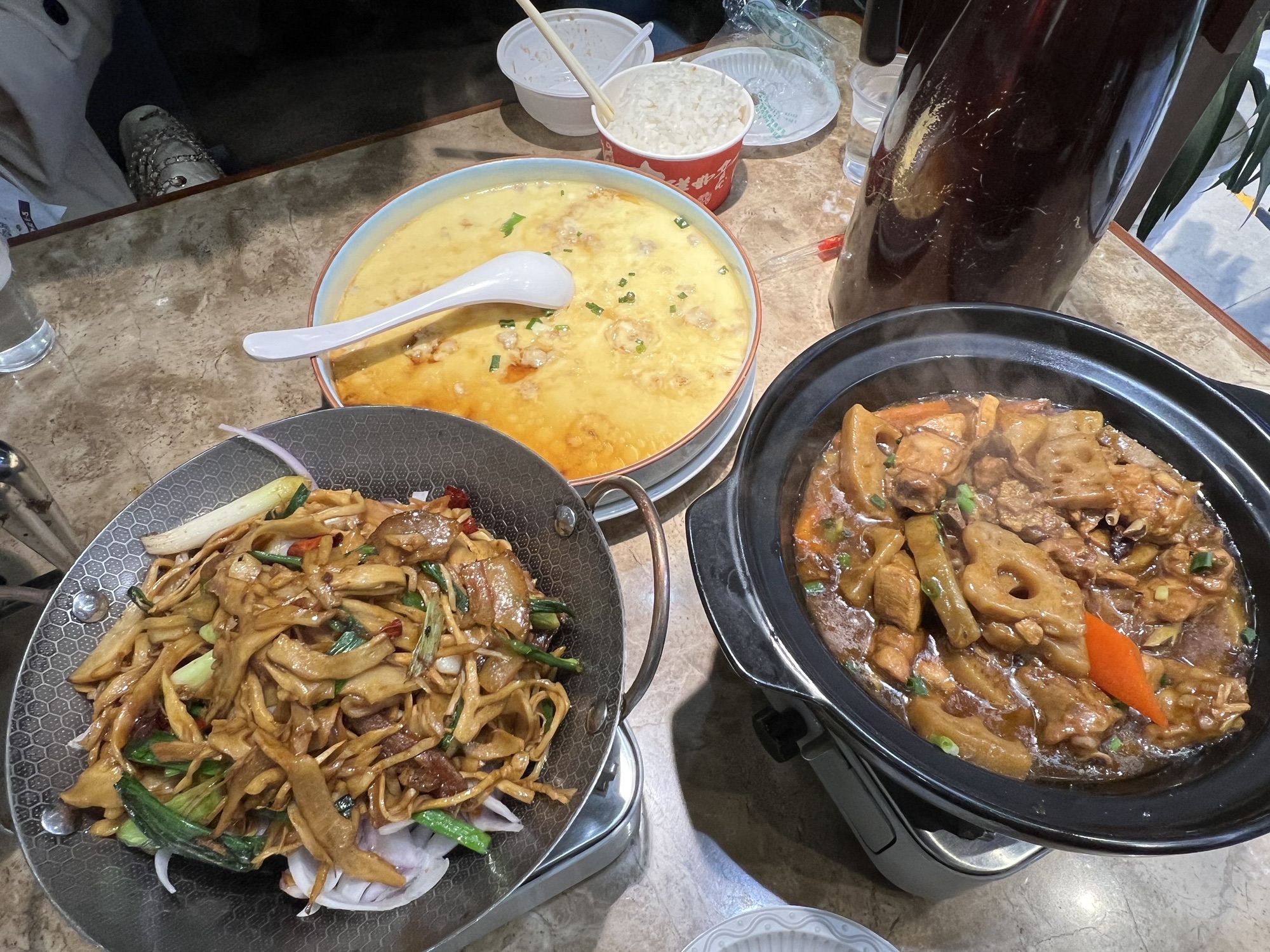 蜀渔粥道餐厅(黄冈商业步行街服装街店)