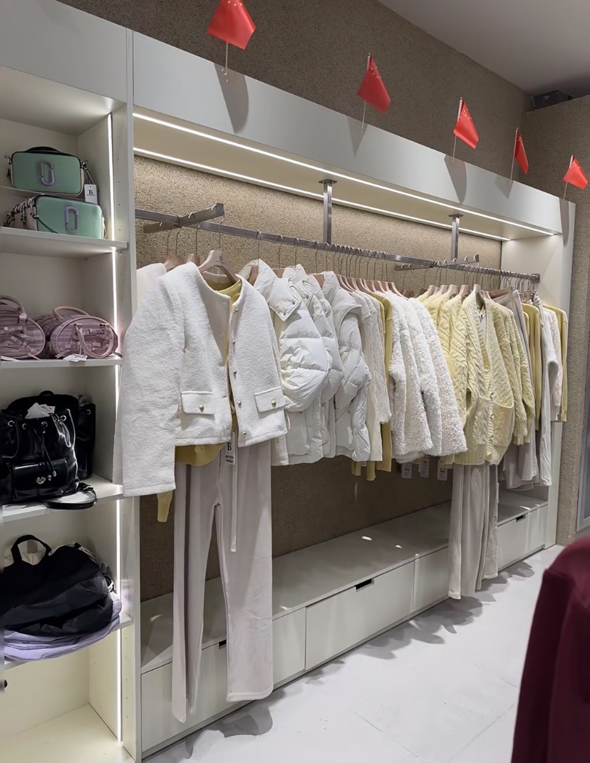 五爱服装城(五爱市场服装城店)