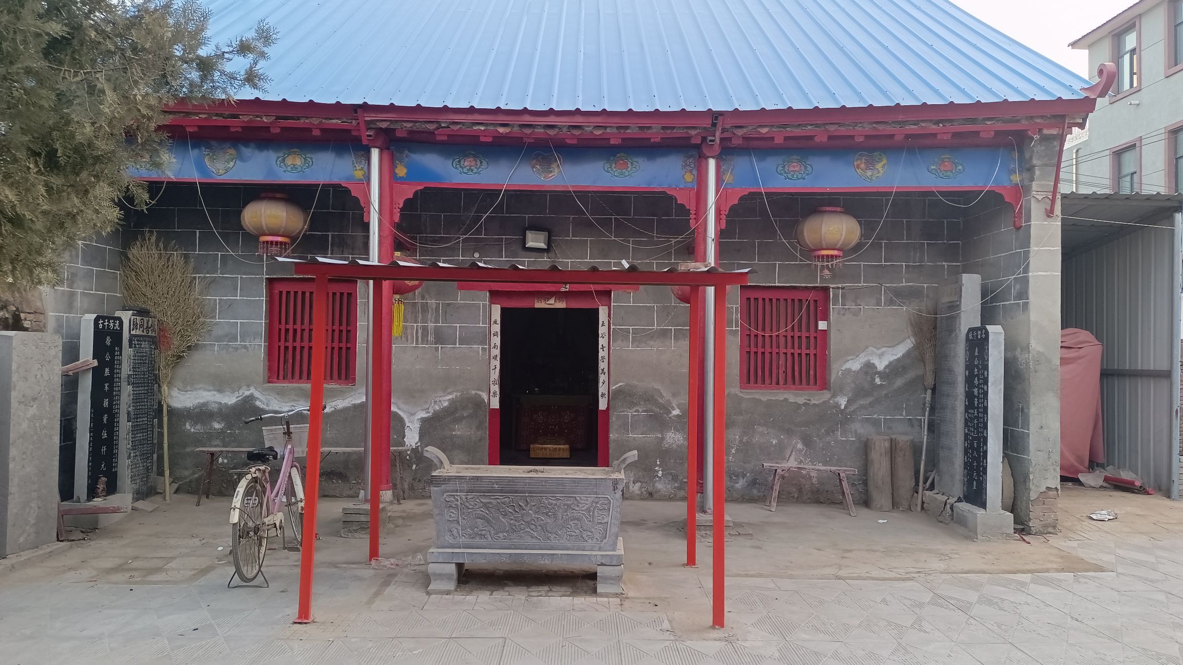 卢参木老奶庙实景照片