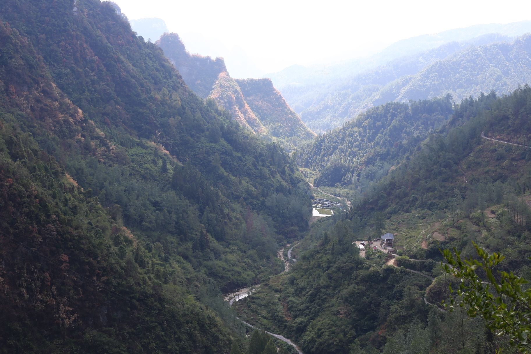 湘西挂壁公路旅行图片 3