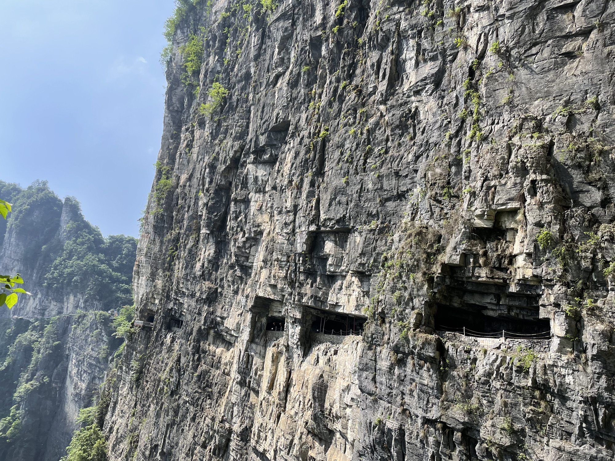 湘西挂壁公路旅行图片 2