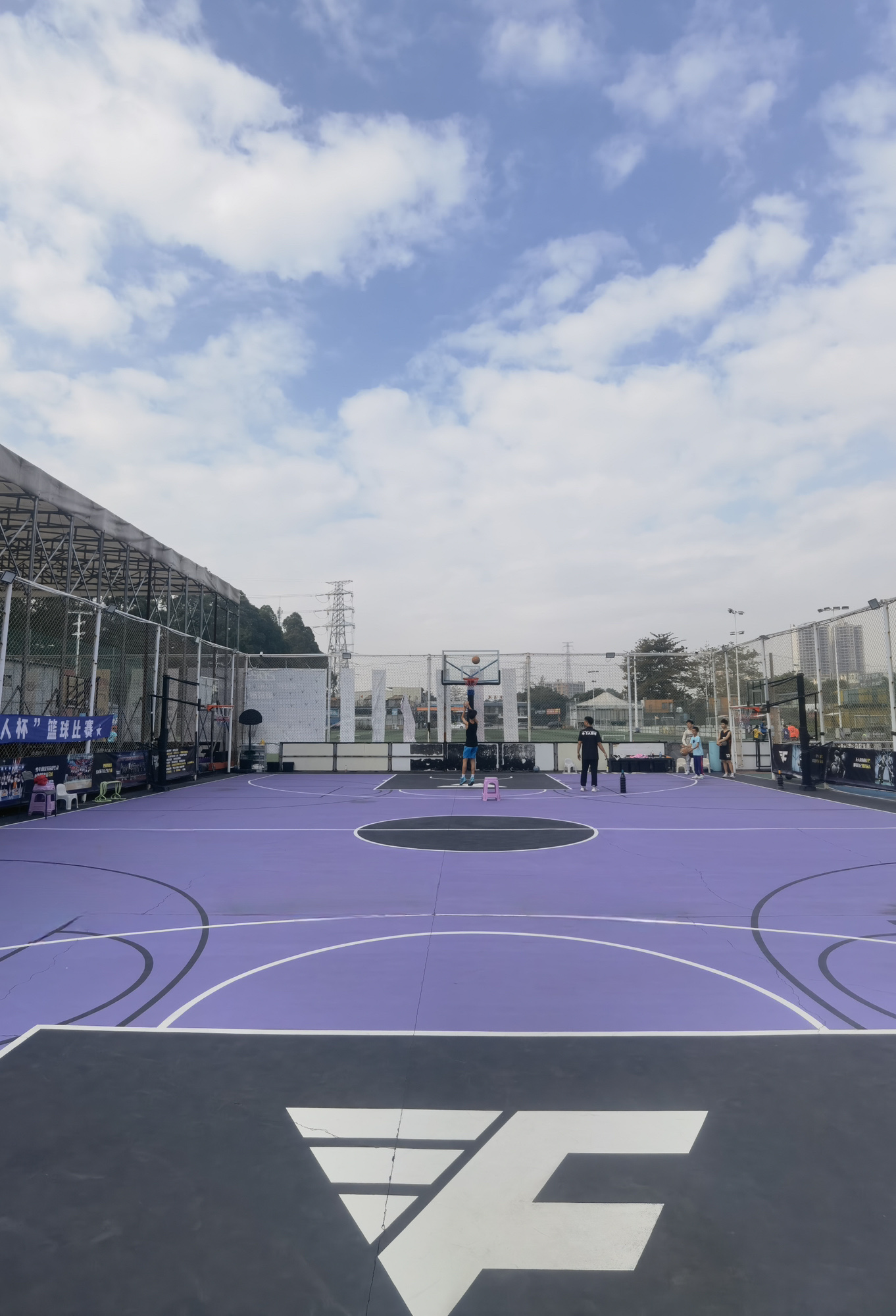 场地封面-小飞人篮球训练营