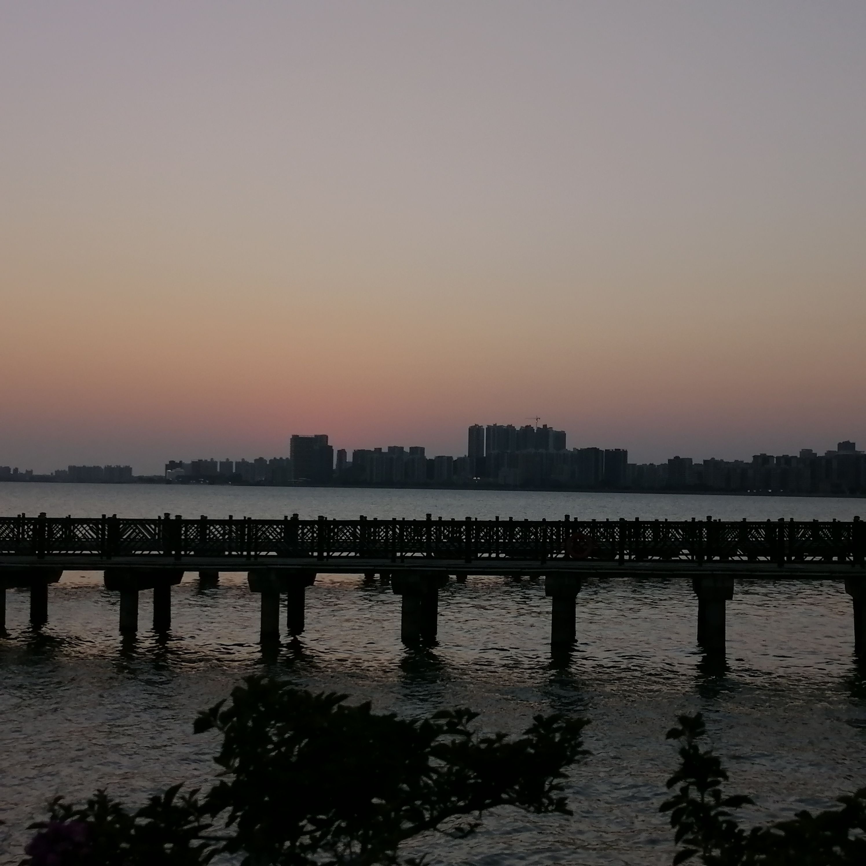 汕尾市品清湖碧道-海上栈道旅行图片 1