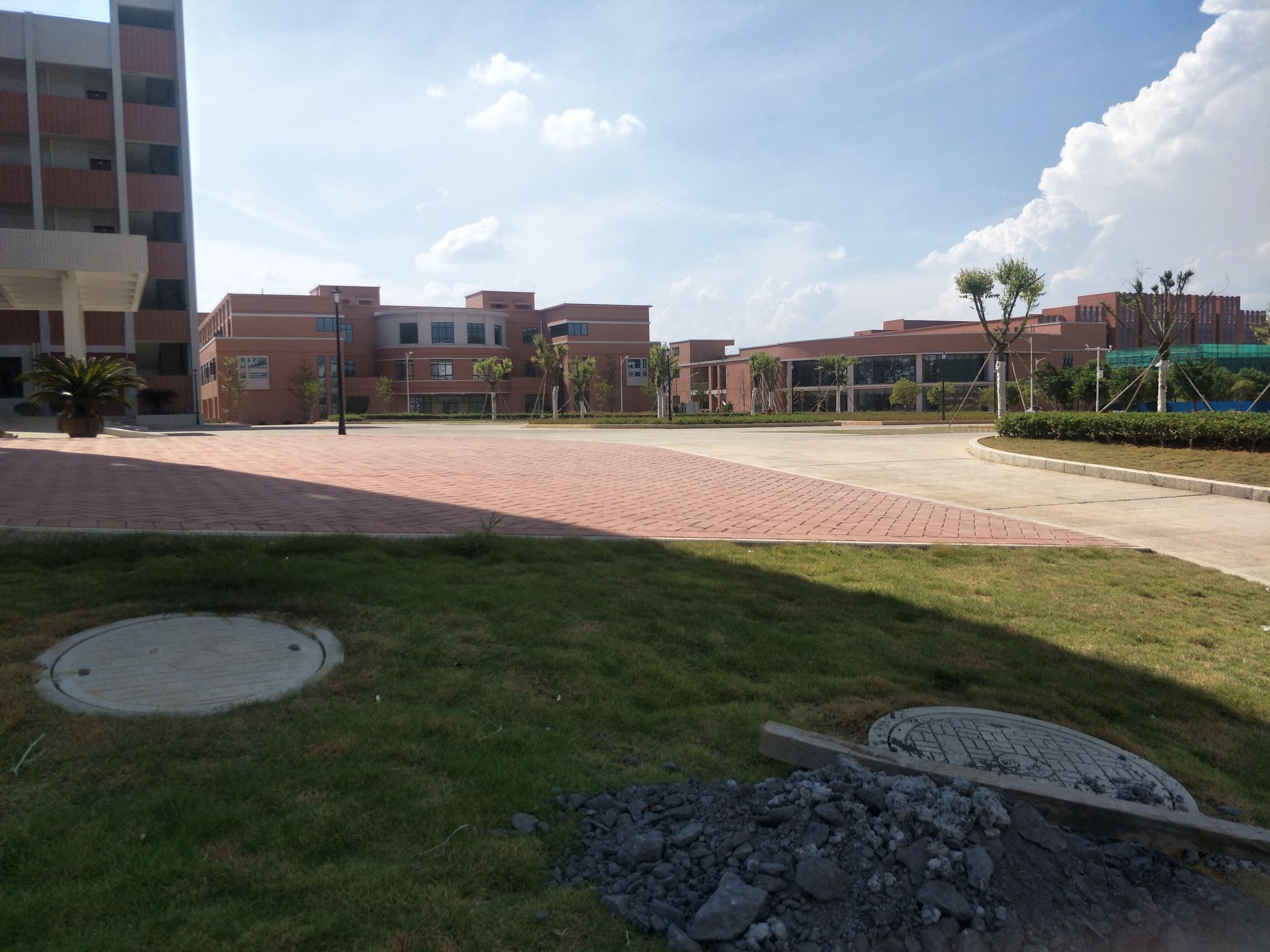 韶关学院(大塘校区)-纪念亭旅行图片 3