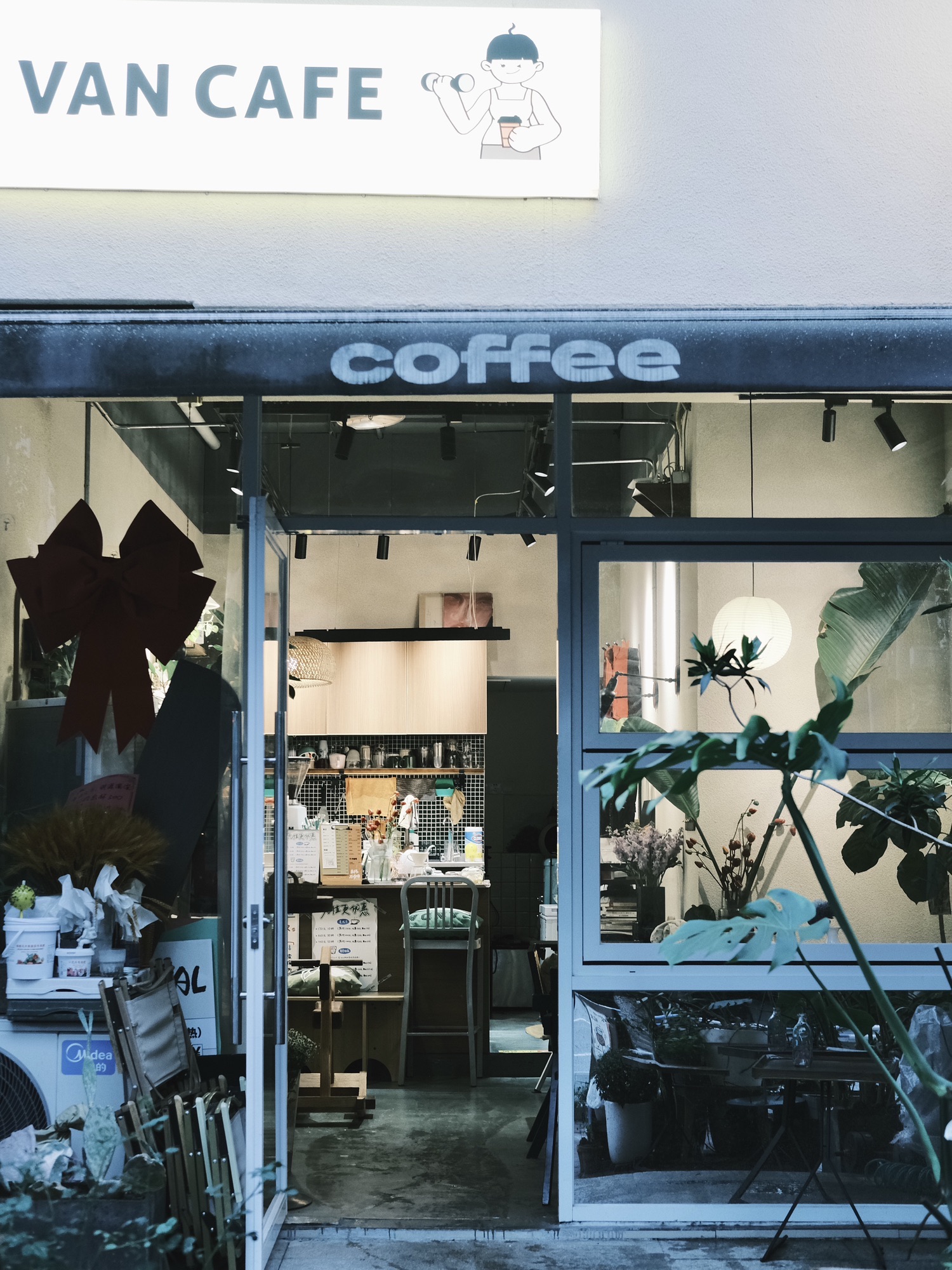 van cafe