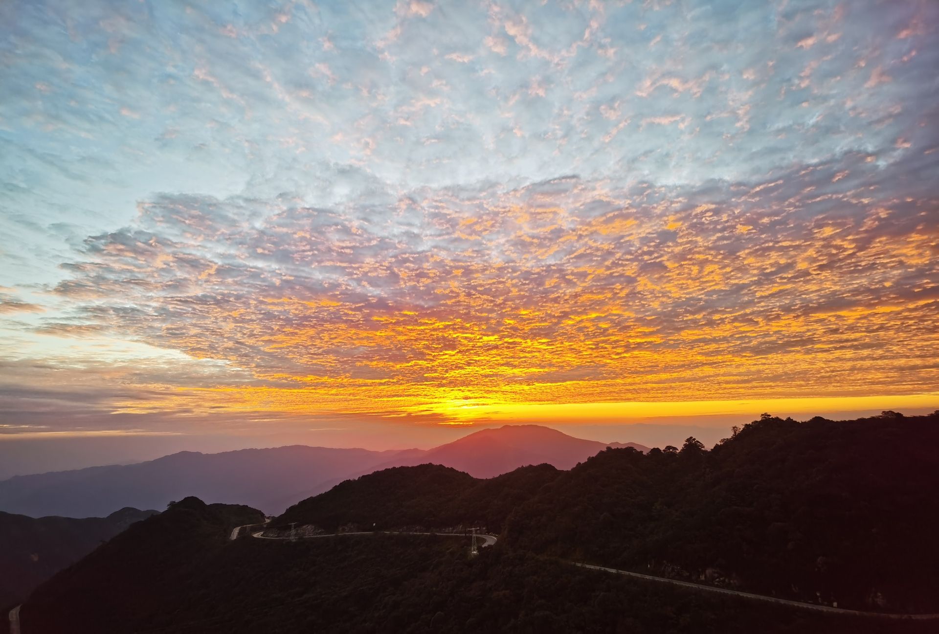 南山牧场大丫口日出露营地旅行图片 3