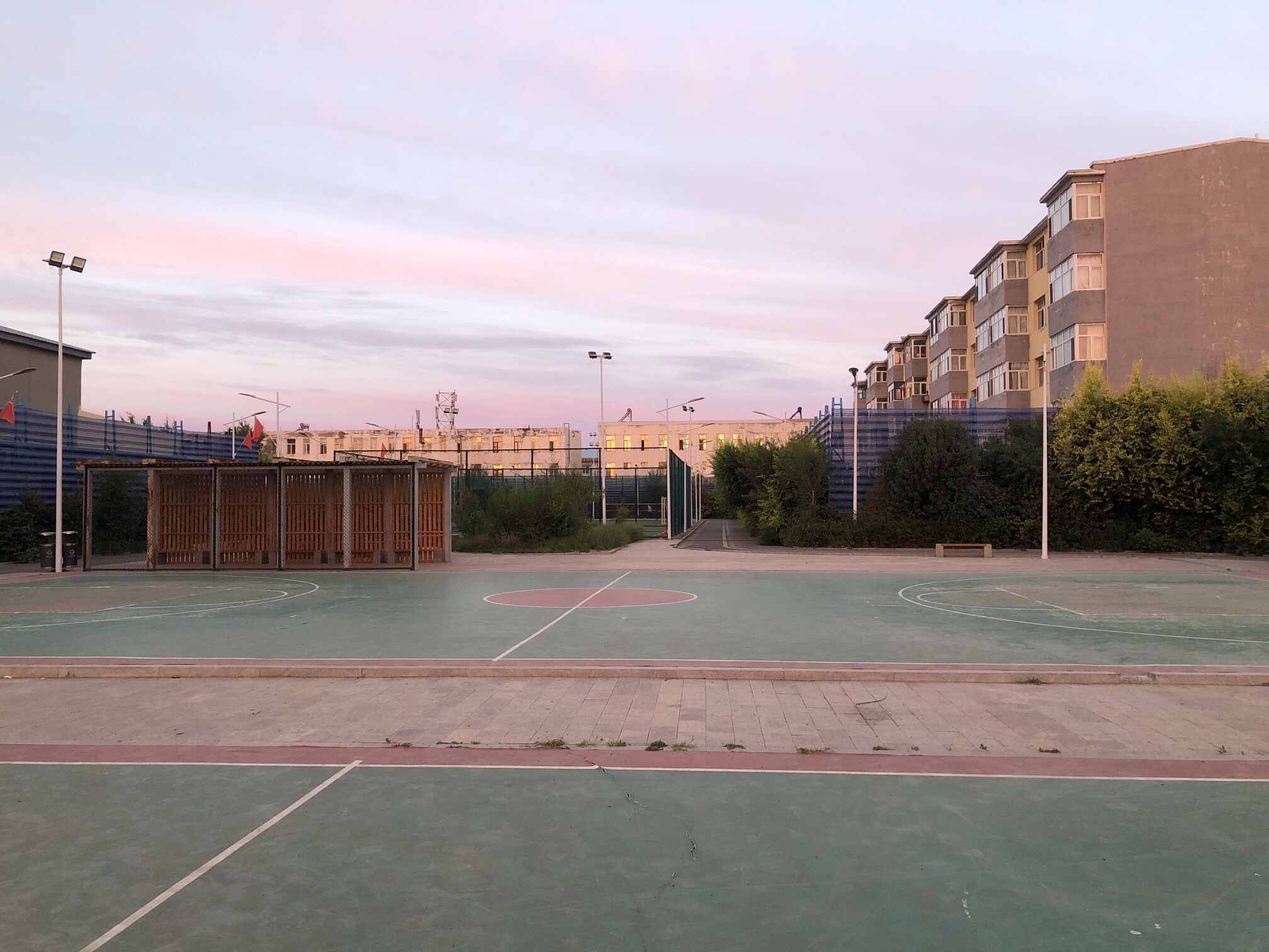 苏尼特右旗体育公园旅行图片 3
