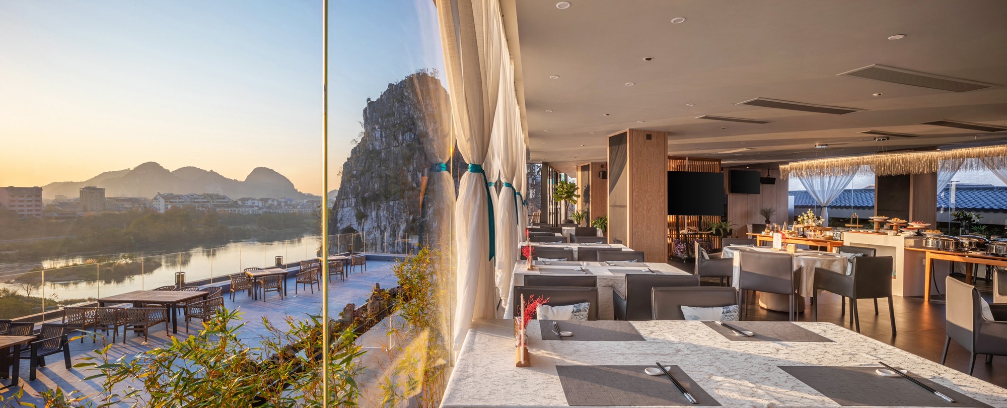 ZUI漓江观景餐厅(诗与远方漓江院子店)