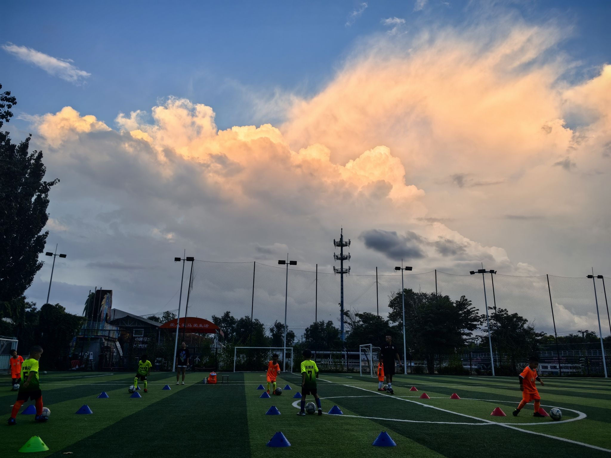 场地封面-20号足球俱乐部(青塔校区)