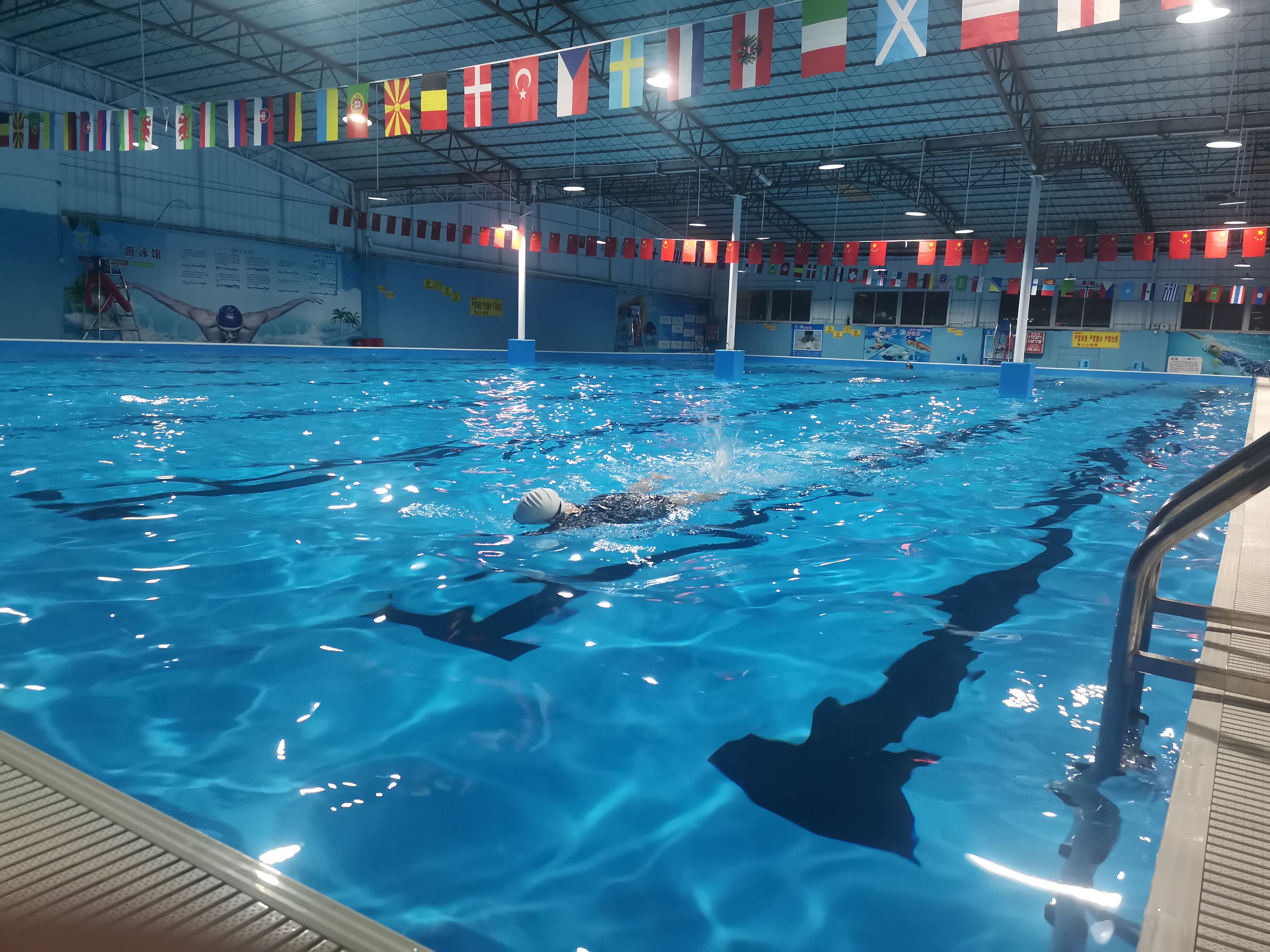 场地封面-乐游游泳馆