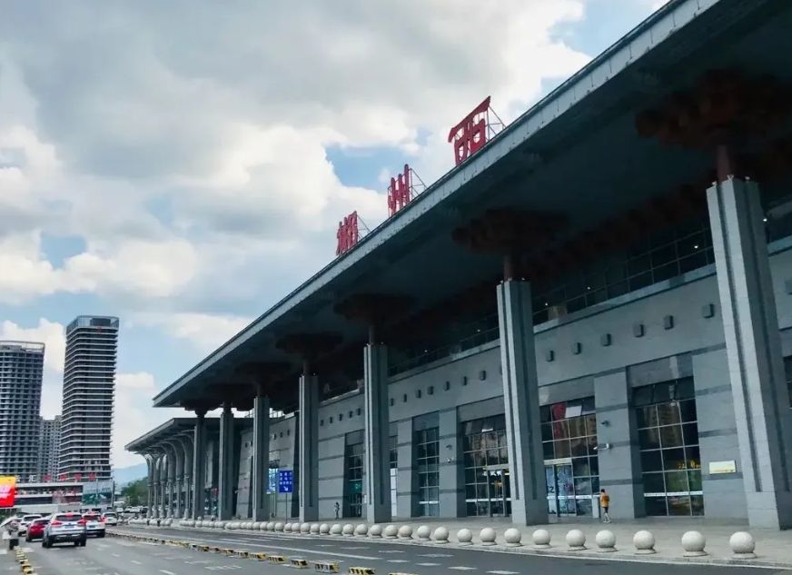 郴州西站停车场(出口)