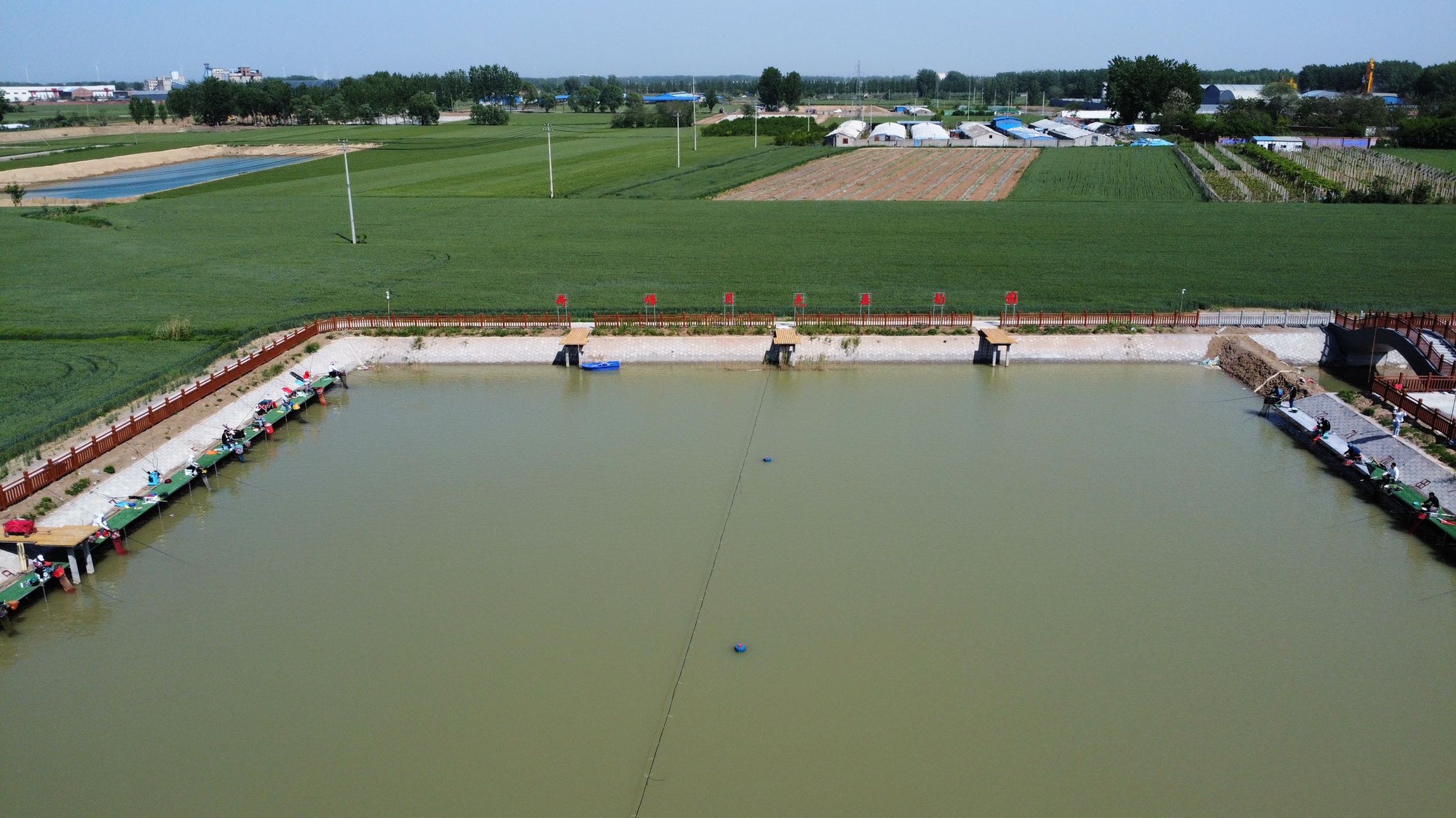 荷塘月色垂钓园