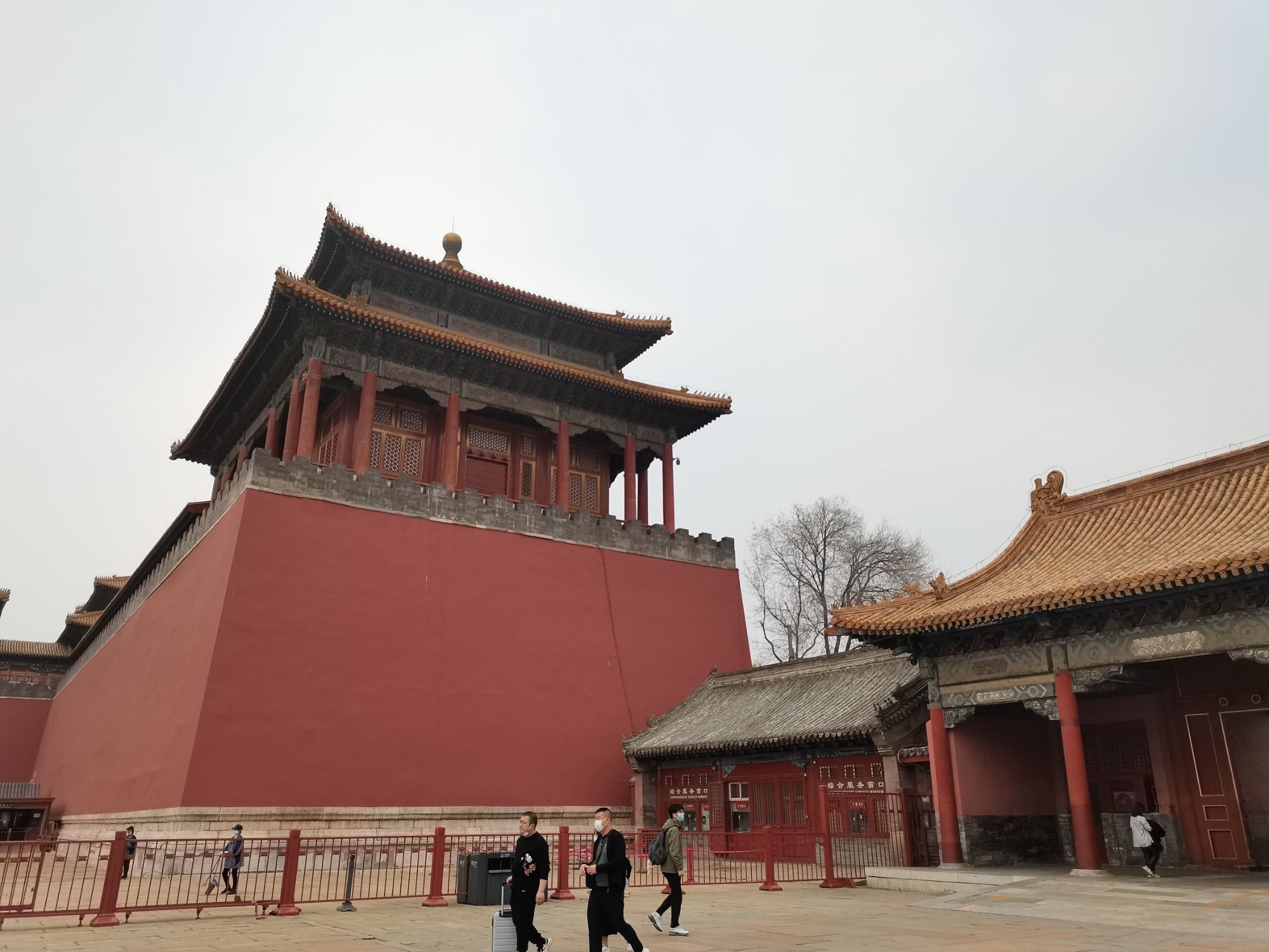 阙左门