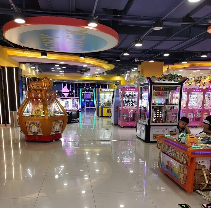 快乐街区动漫娱乐(颍东方圆荟世纪金源店)