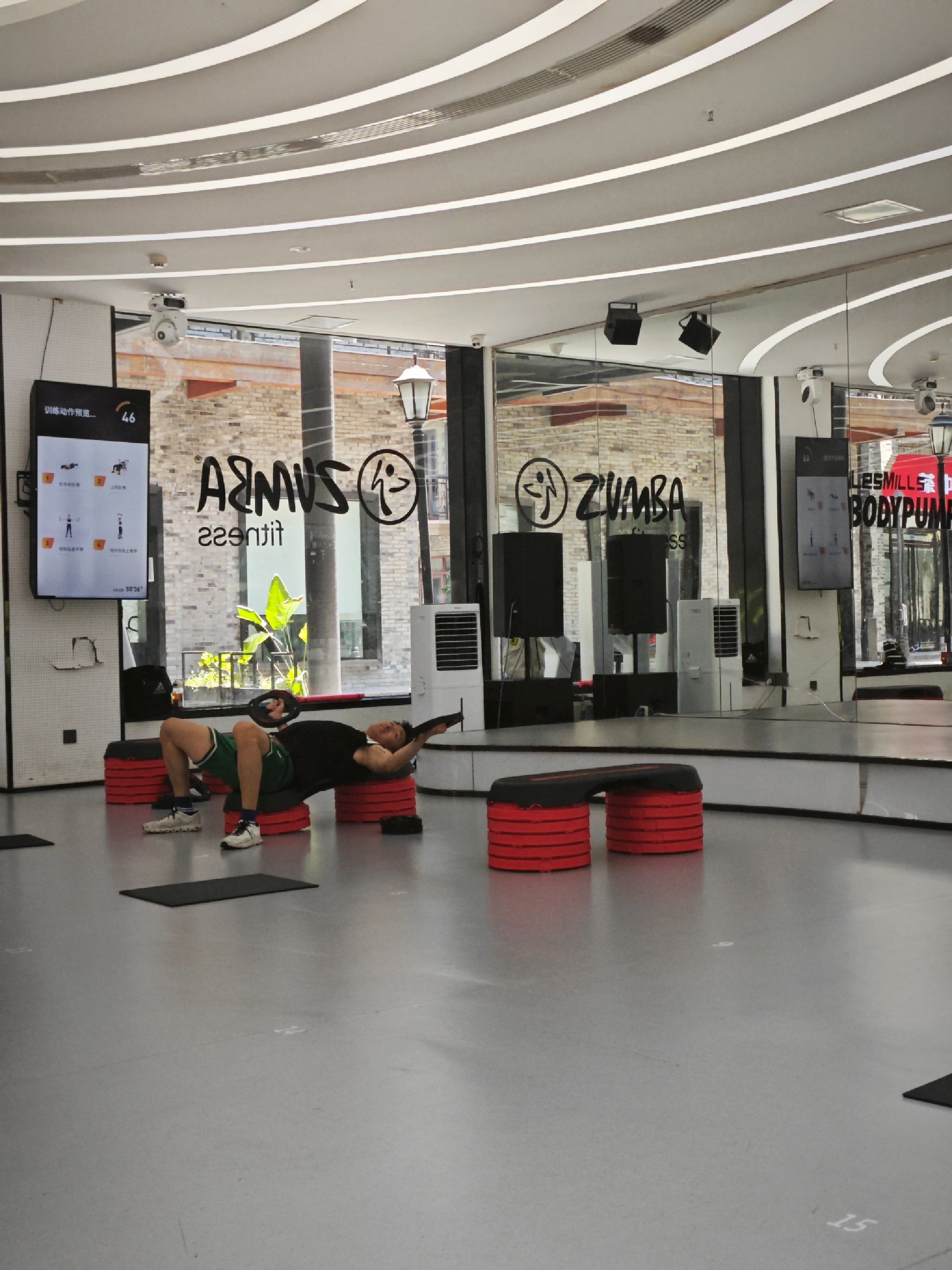 场地封面-ZISHI MAX姿势分子团课健身(世纪城会展店)